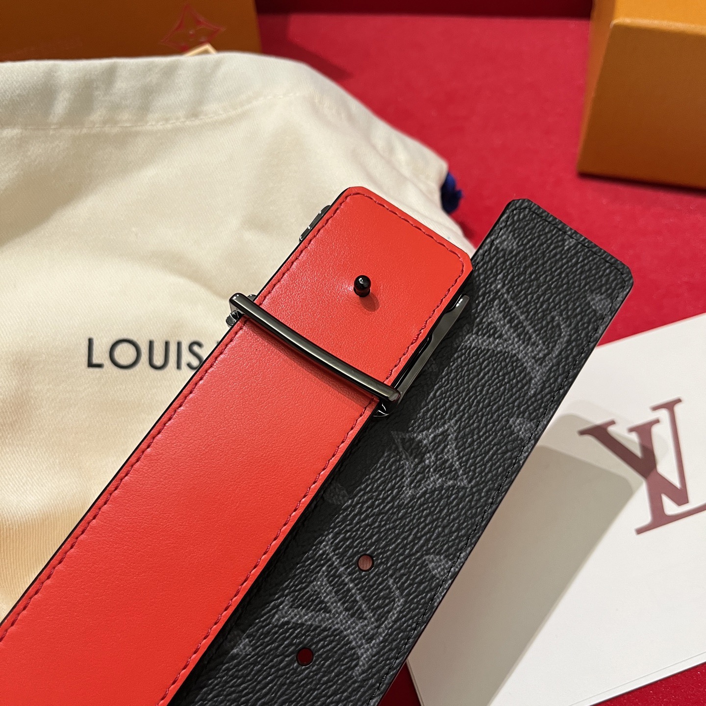 Louis Vuitton 루이비통 모노그램 LV 버클 남성 가죽 벨트 7