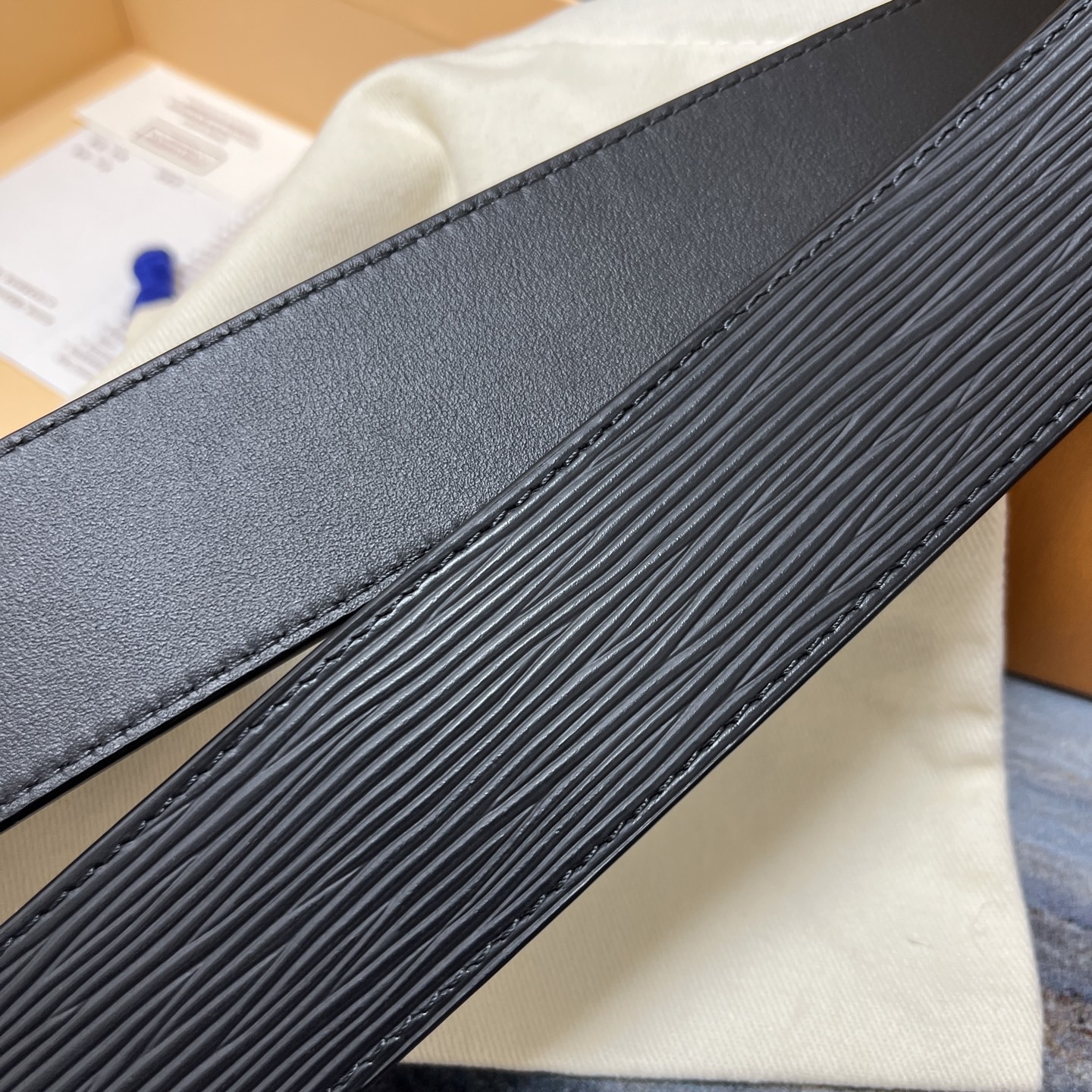 LOUIS VUITTON 루이비통 루이 비통 에피 블랙 소가죽 벨트 5