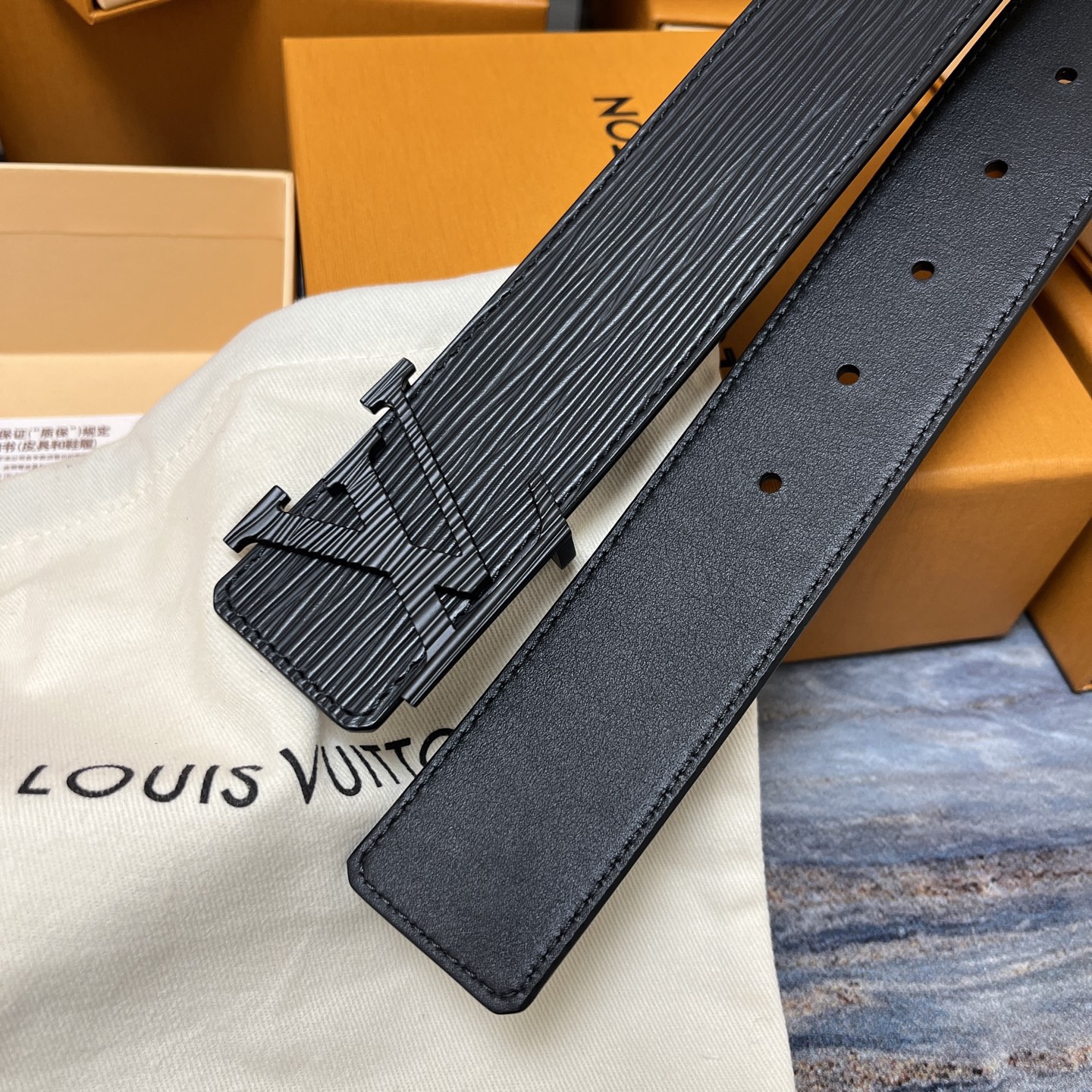 LOUIS VUITTON 루이비통 루이 비통 에피 블랙 소가죽 벨트 8