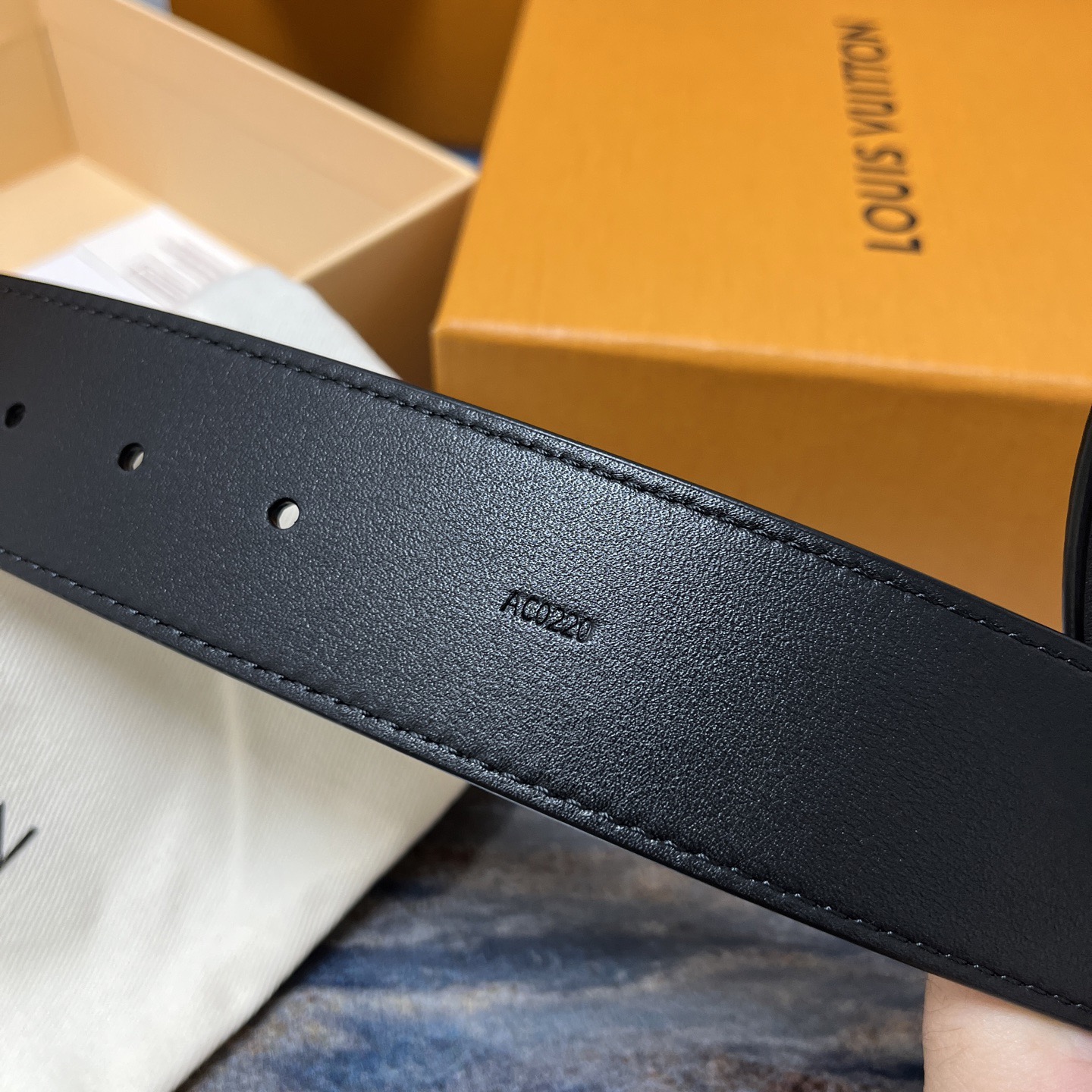 LOUIS VUITTON 루이비통 에피가죽 벨트 5