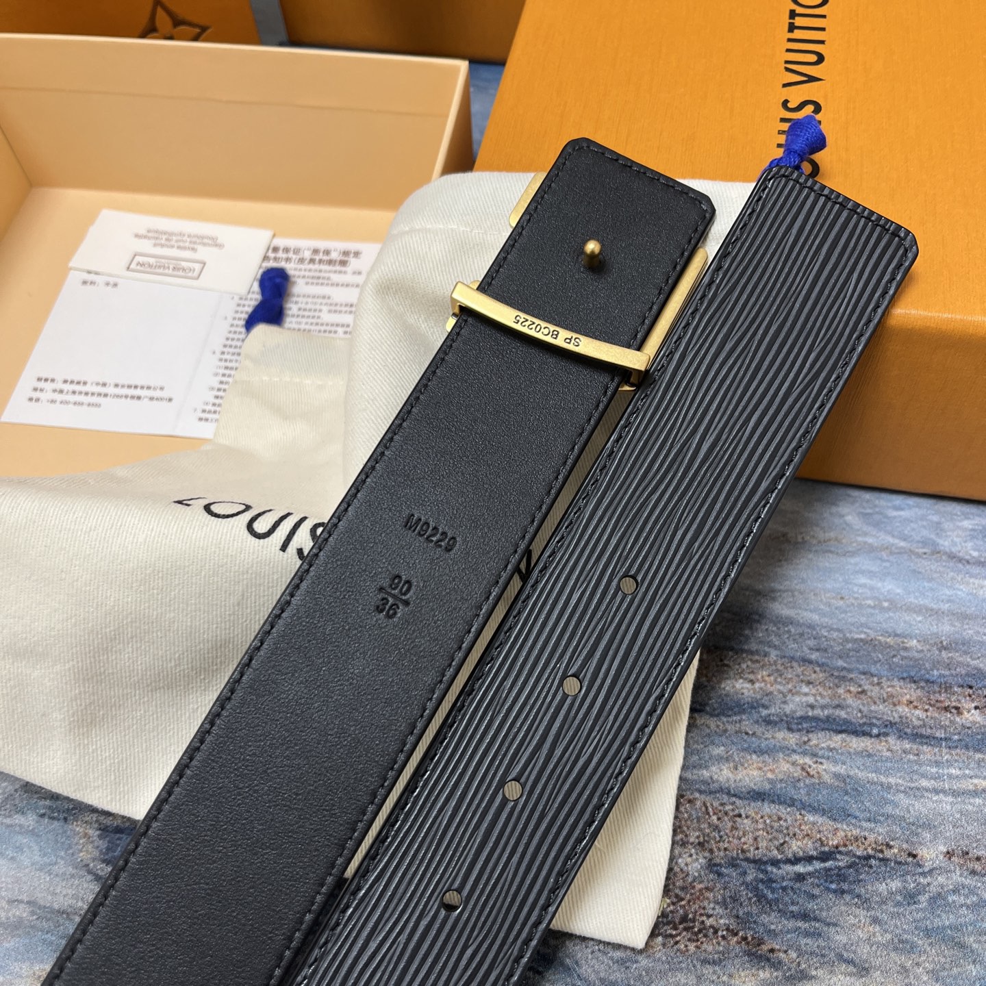 LOUIS VUITTON 루이비통 에피가죽 벨트 6