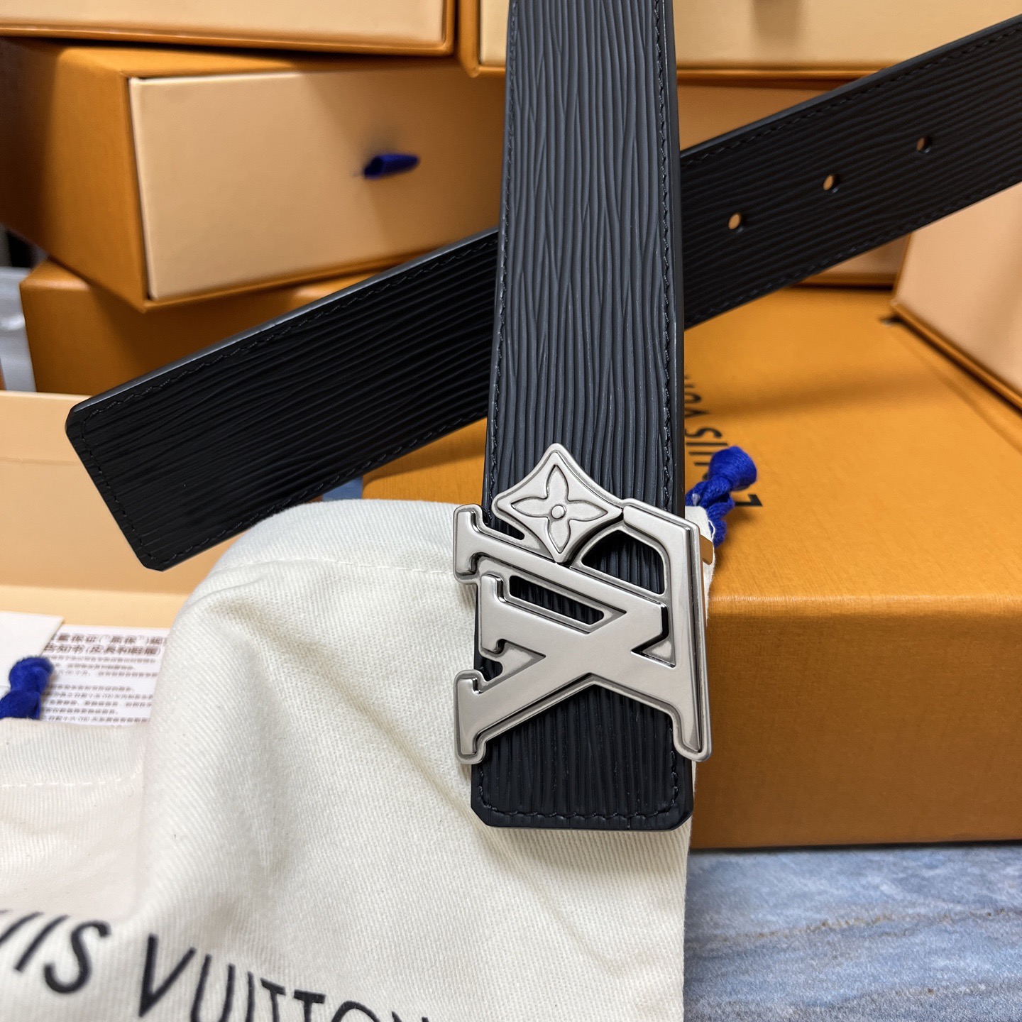 LOUIS VUITTON 루이비통 에피가죽 벨트 9