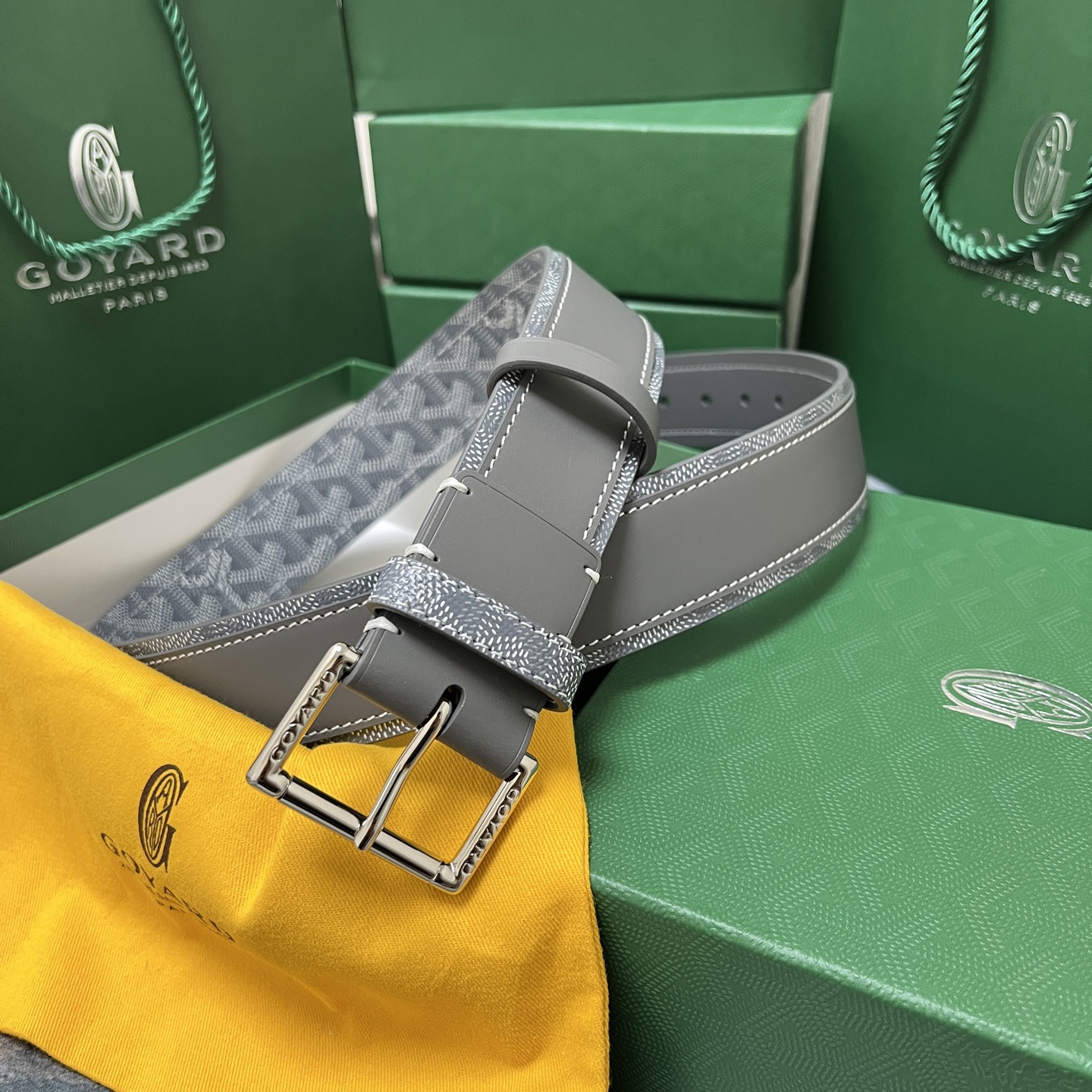 Goyard 고야드 그레이 리버서블 가죽 벨트 1