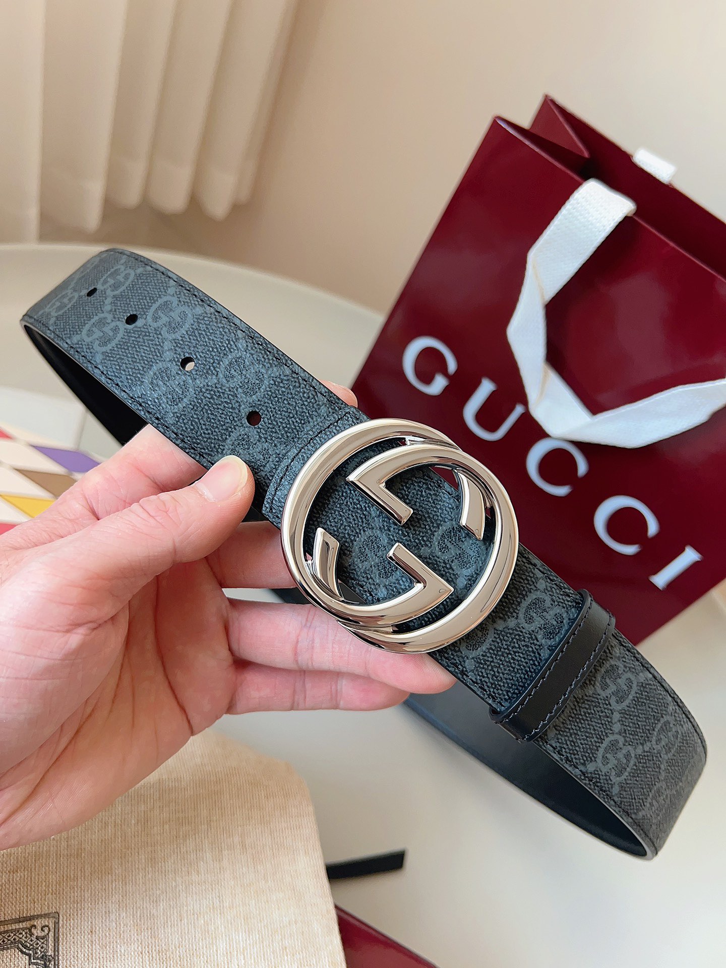 Gucci 구찌 GG 수프림 남성 리버서블 가죽 벨트 2