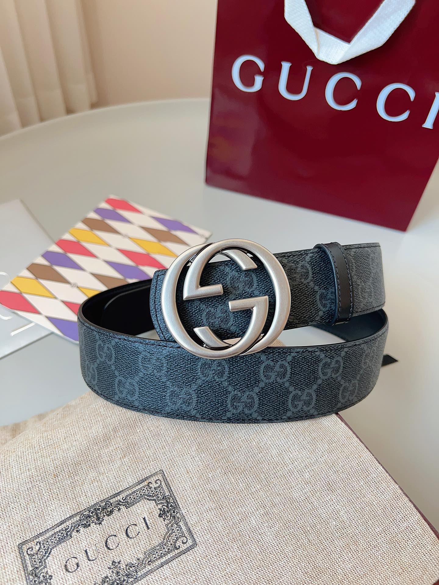 Gucci 구찌 GG 수프림 남성 리버서블 가죽 벨트 1