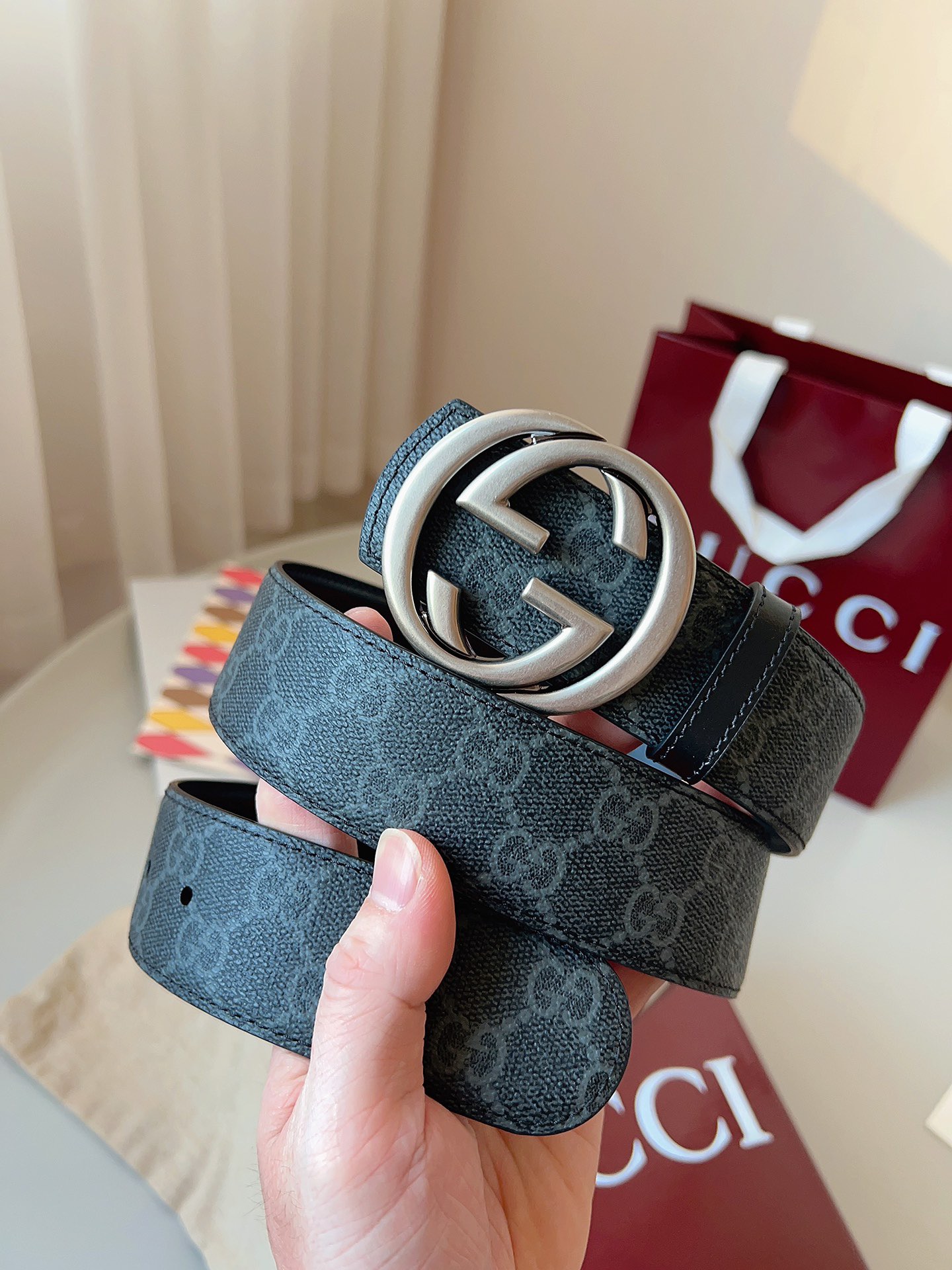 Gucci 구찌 GG 수프림 남성 리버서블 가죽 벨트 6