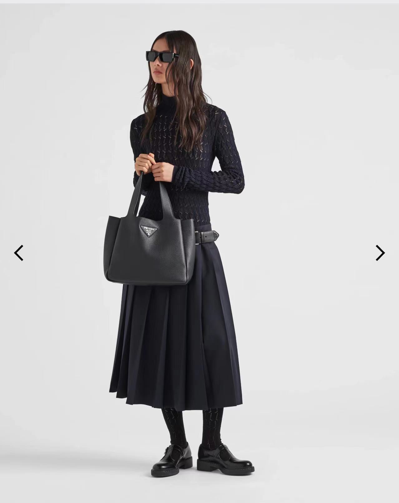 PRADA 프라다 FW2023 대형 송아지 가죽 토트백 1