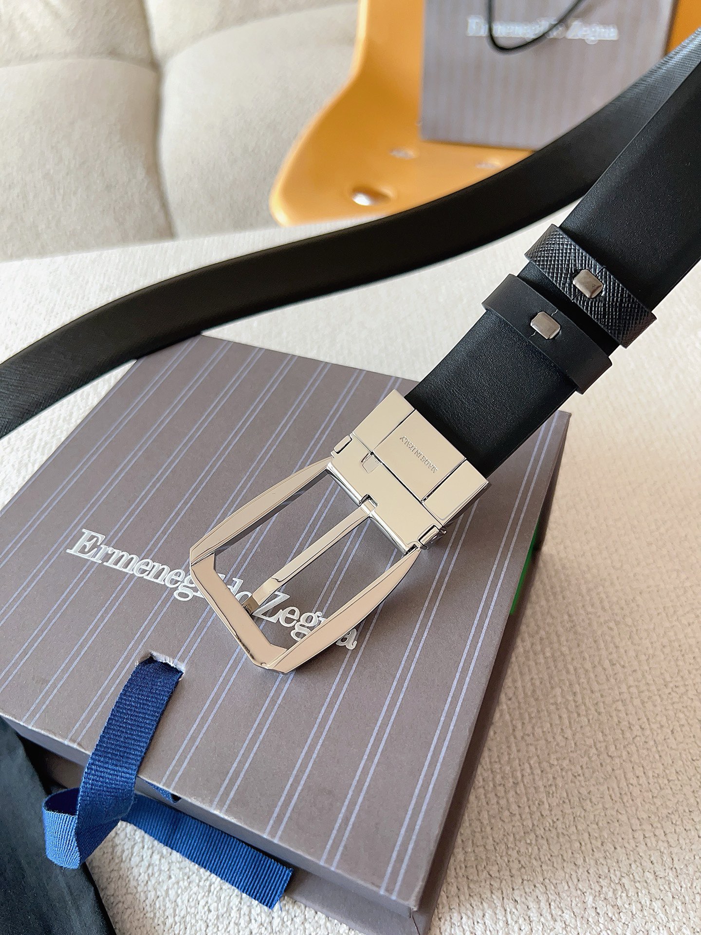 PRADA 프라다 FW2023 대형 송아지 가죽 토트백 5