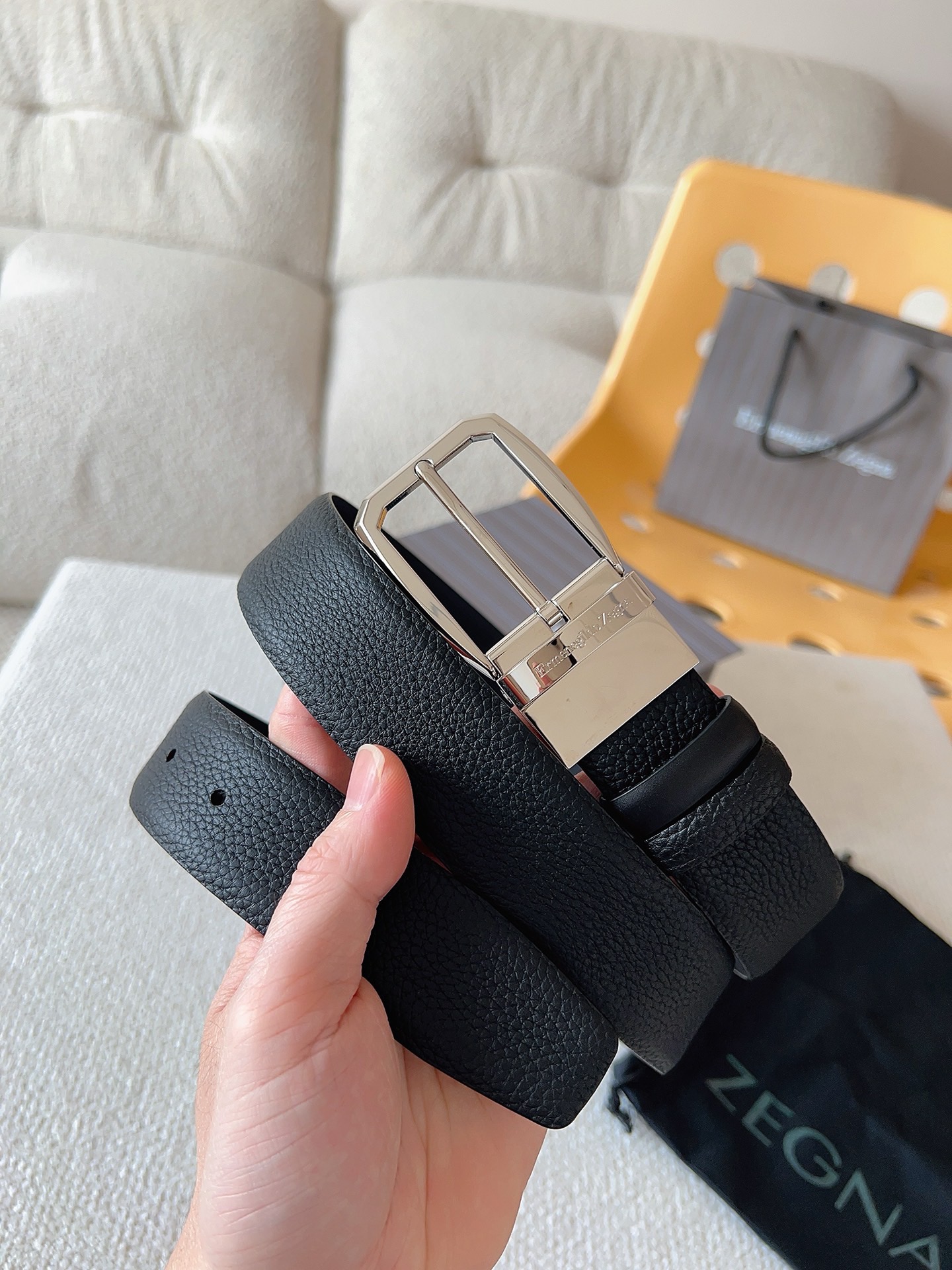 Zegna 제냐 블랙 소가죽 벨트 1