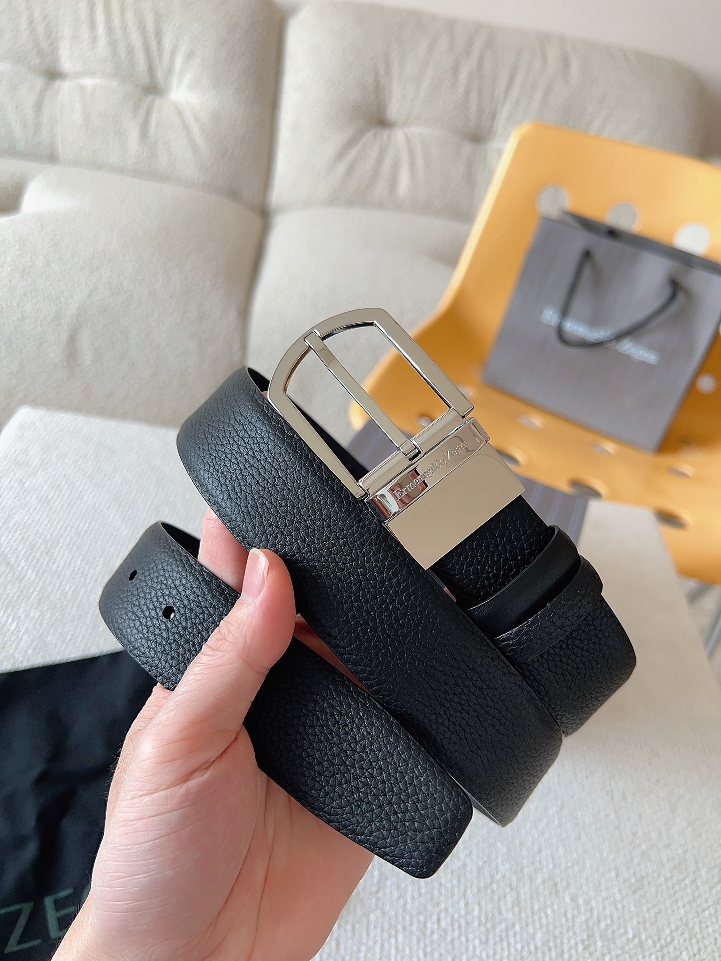 Zegna 제냐 블랙 소가죽 벨트 1