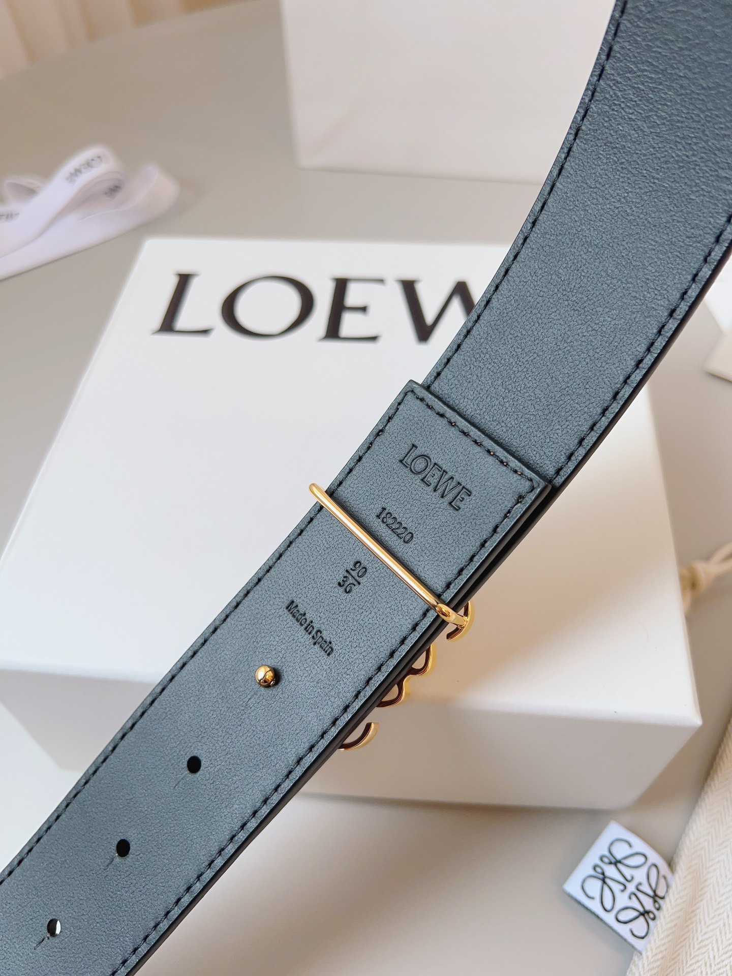 Loewe 로에베 양면 가죽 Anagram 버클 벨트 5