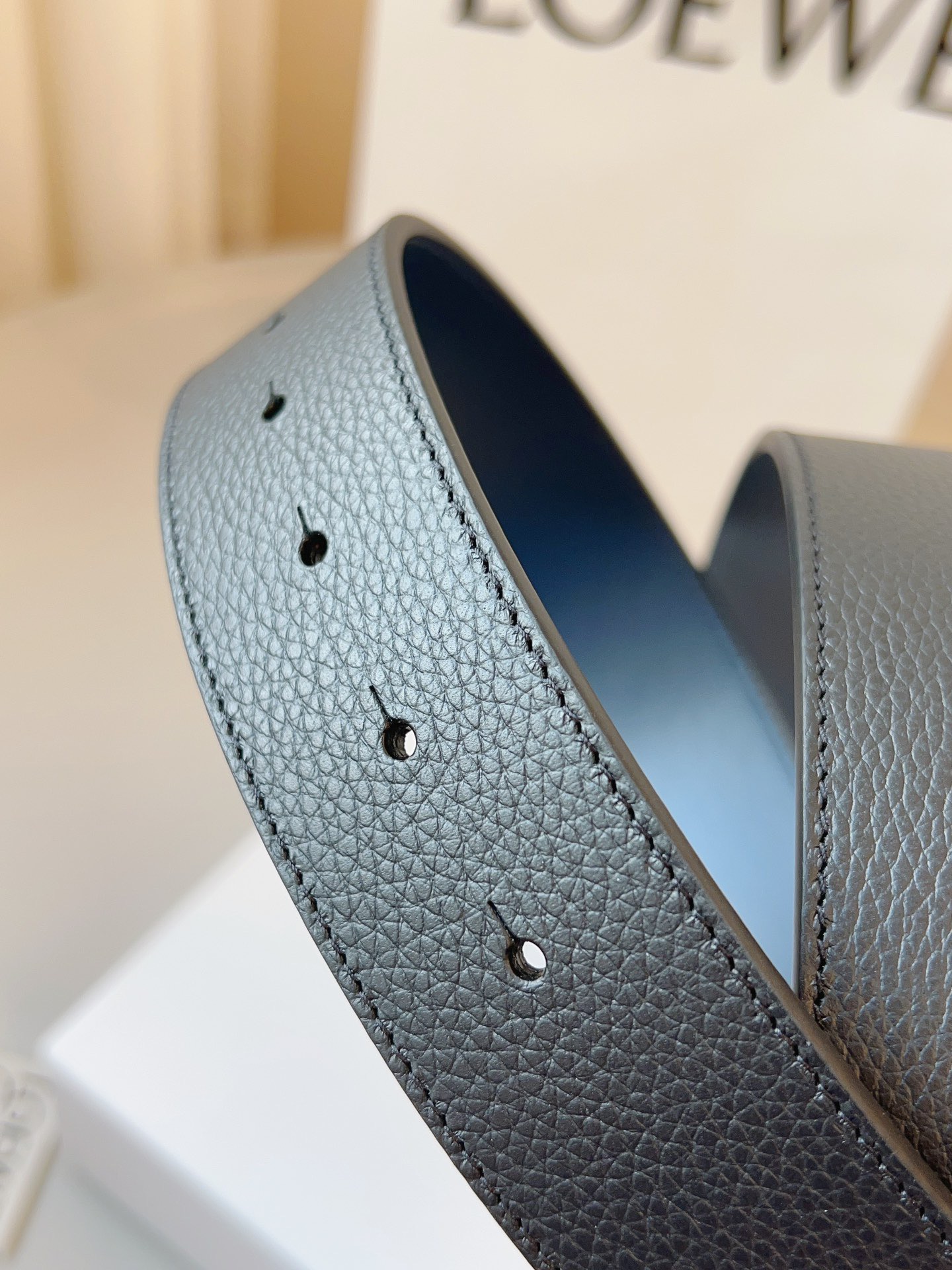 Loewe 로에베 양면 가죽 Anagram 버클 벨트 6