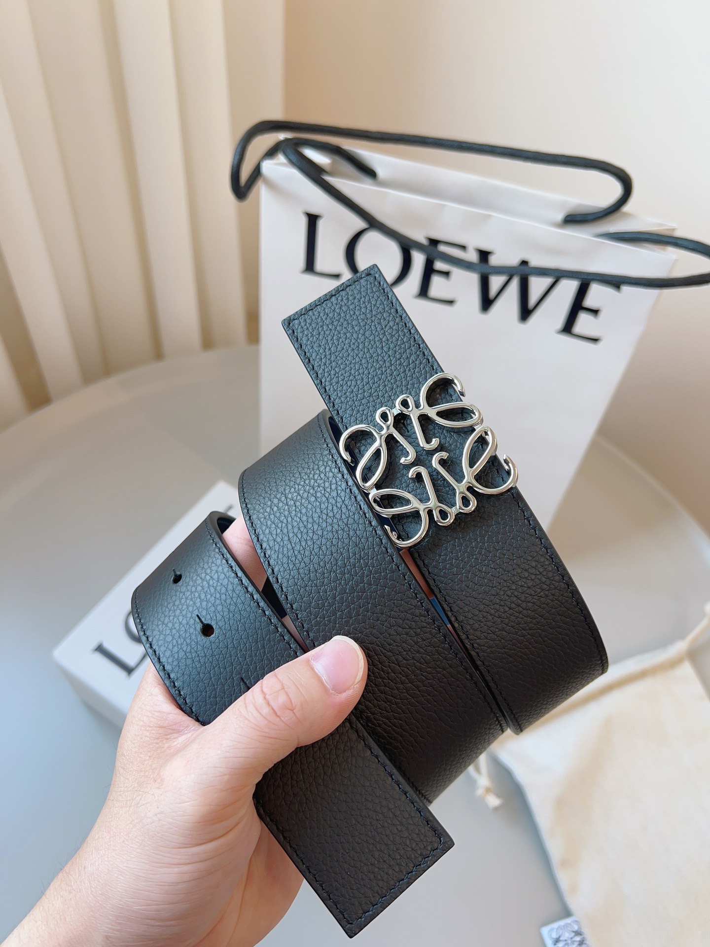 Loewe 로에베 양면 가죽 Anagram 버클 벨트 1