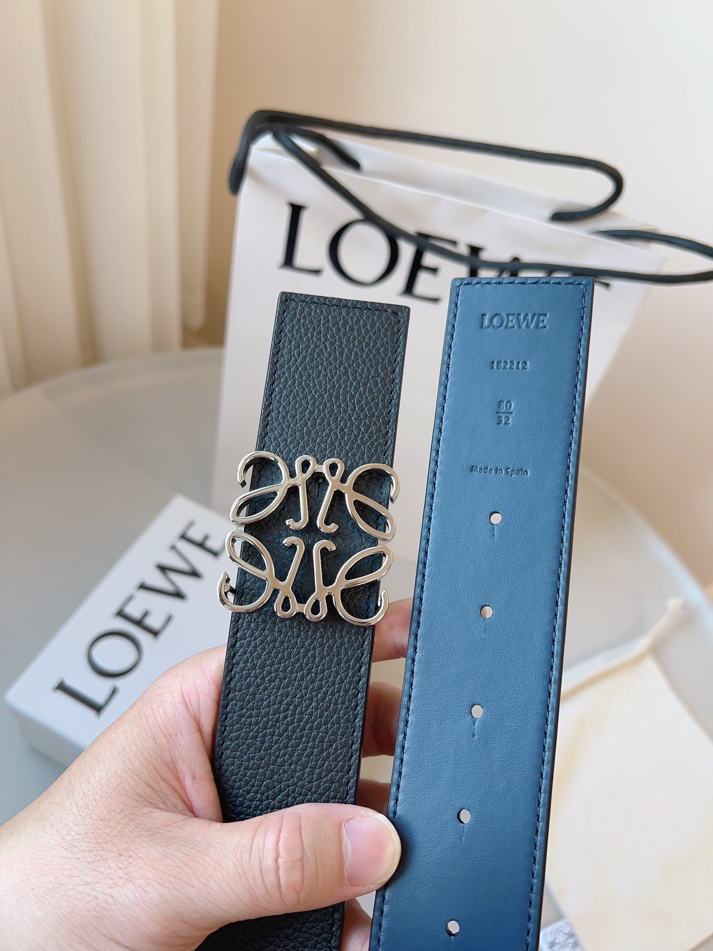 Loewe 로에베 양면 가죽 Anagram 버클 벨트 3