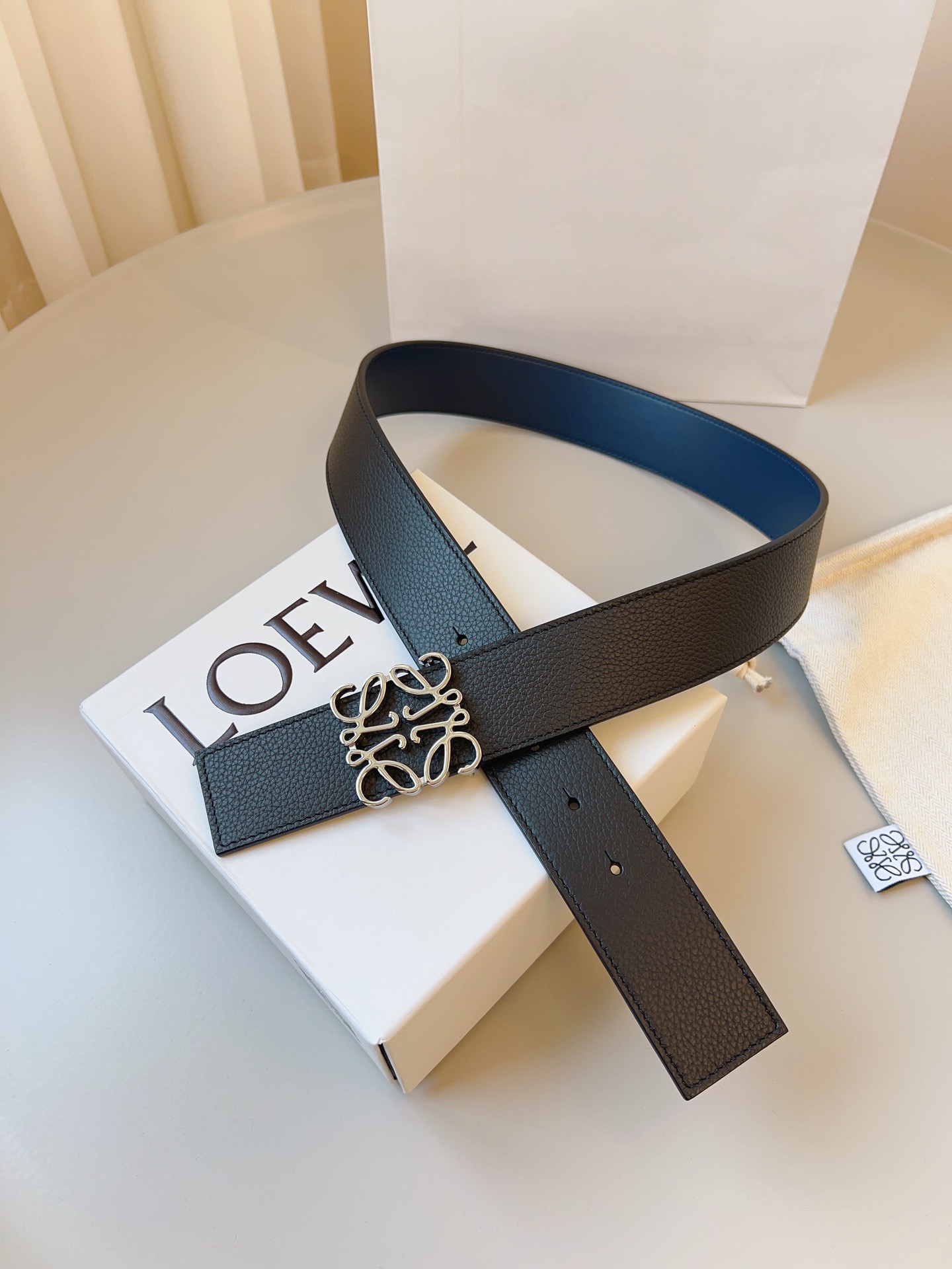 Loewe 로에베 양면 가죽 Anagram 버클 벨트 4