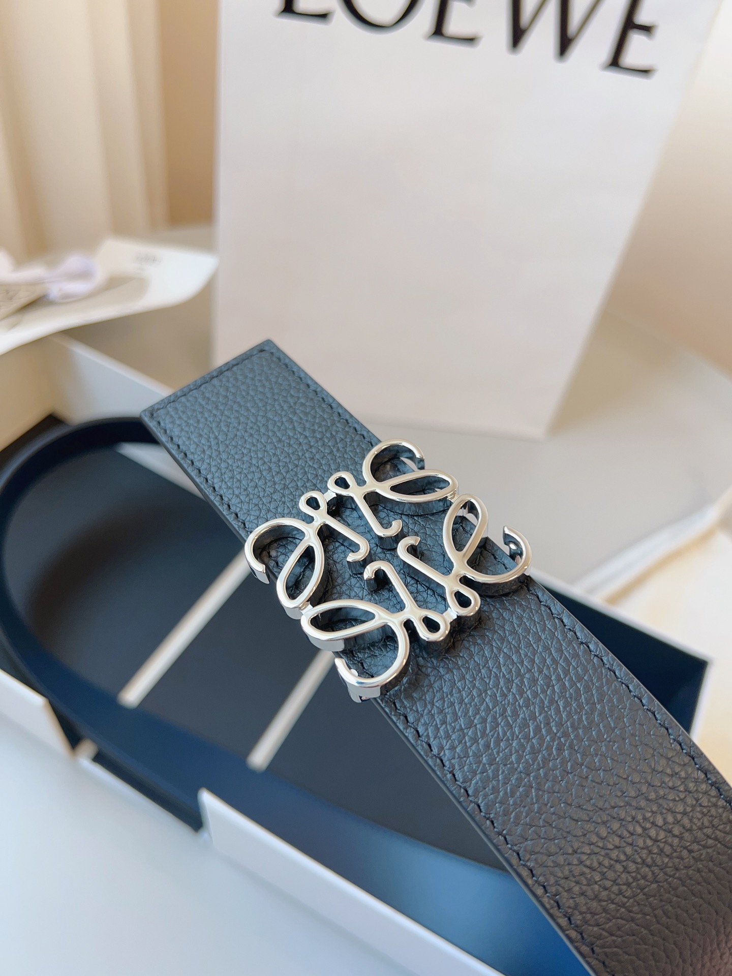 Loewe 로에베 양면 가죽 Anagram 버클 벨트 8