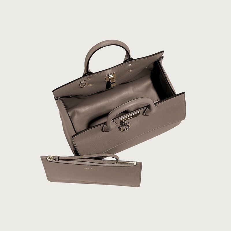 Ferragamo 살바토레 페라가모 FW2023 Gancini 잠금장치 토트백 3