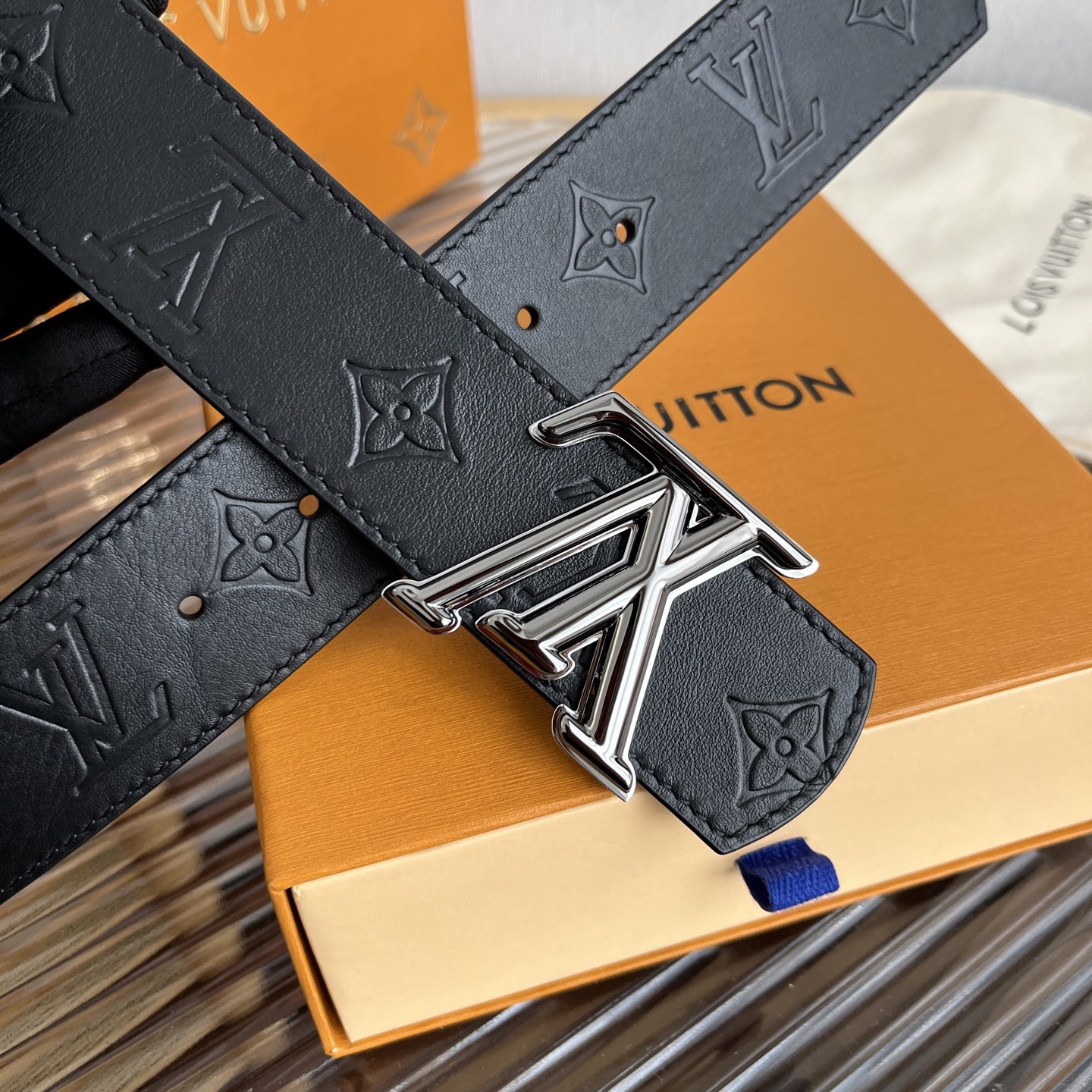 Ferragamo 살바토레 페라가모 FW2023 Gancini 잠금장치 토트백 13