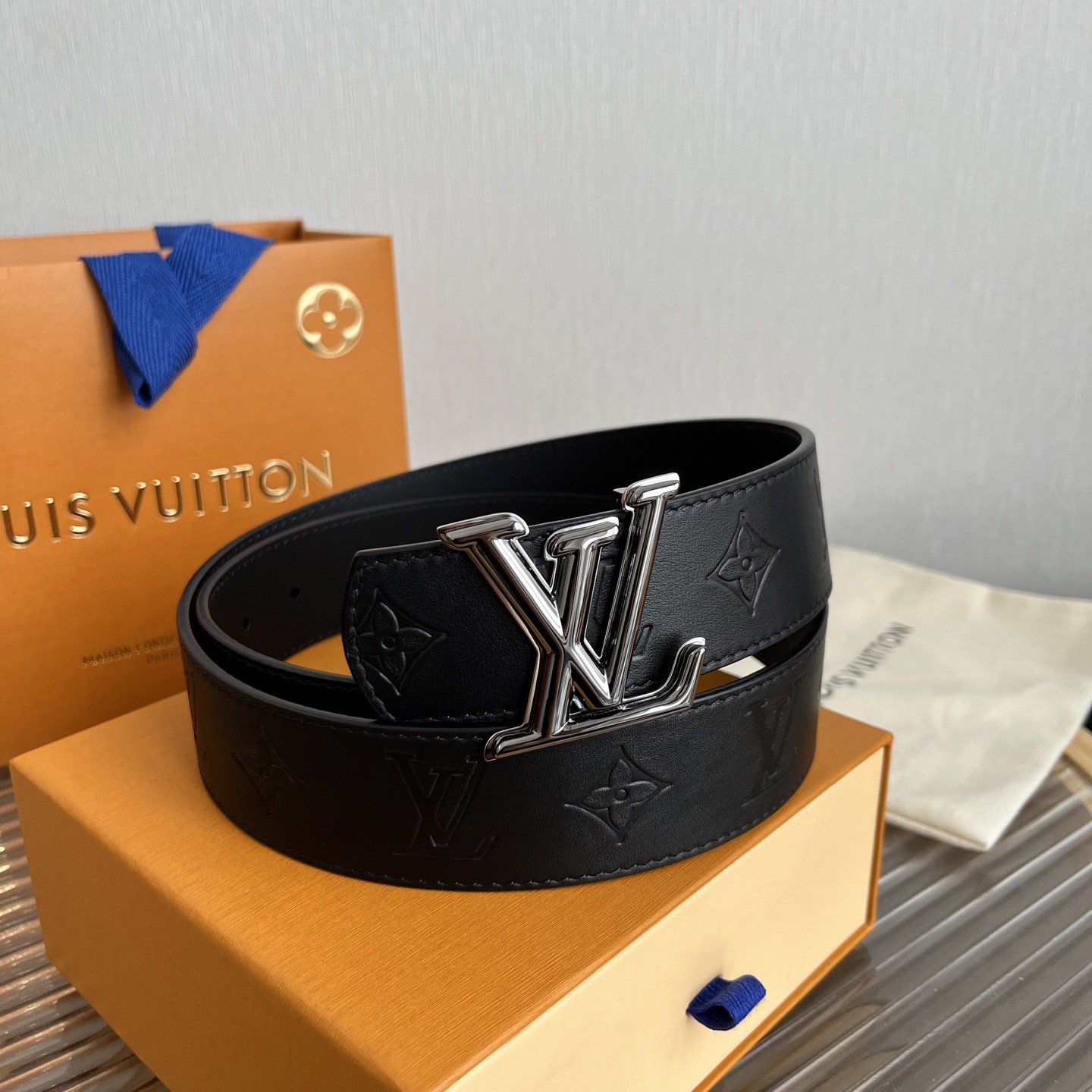 Ferragamo 살바토레 페라가모 FW2023 Gancini 잠금장치 토트백 15