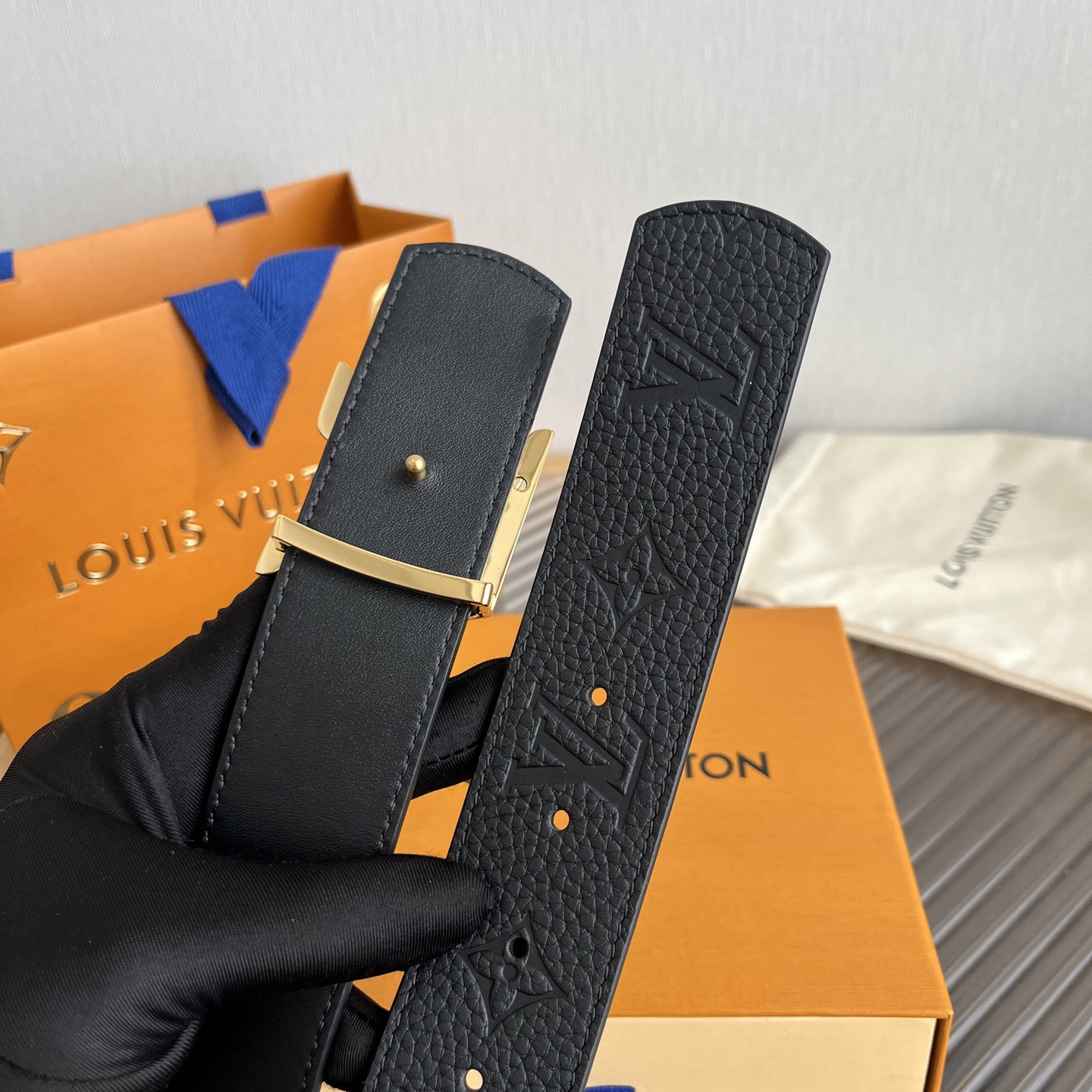 FERRAGAMO 살바토레 페라가모 SS2023 Gancini 버킷백 5