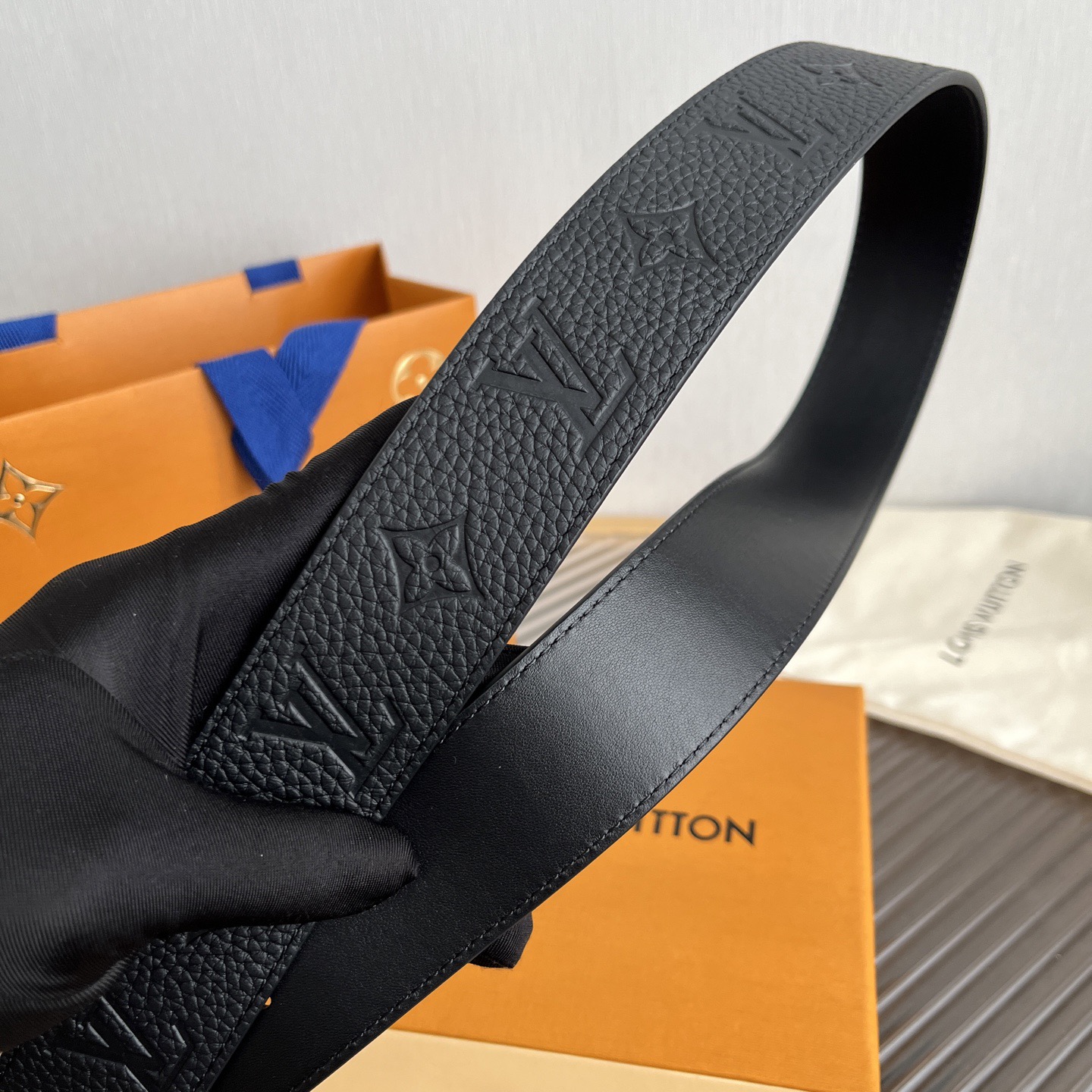 FERRAGAMO 살바토레 페라가모 SS2023 Gancini 버킷백 6