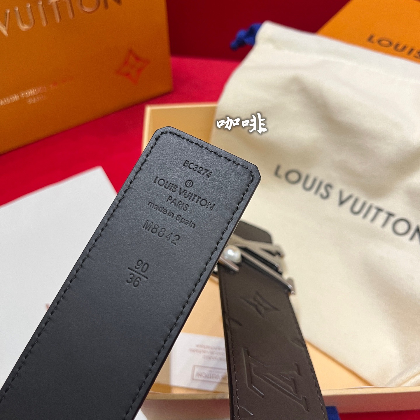 Louis Vuitton 루이비통 루이 비통 남성 진주 장식 모노그램 가죽 벨트 4