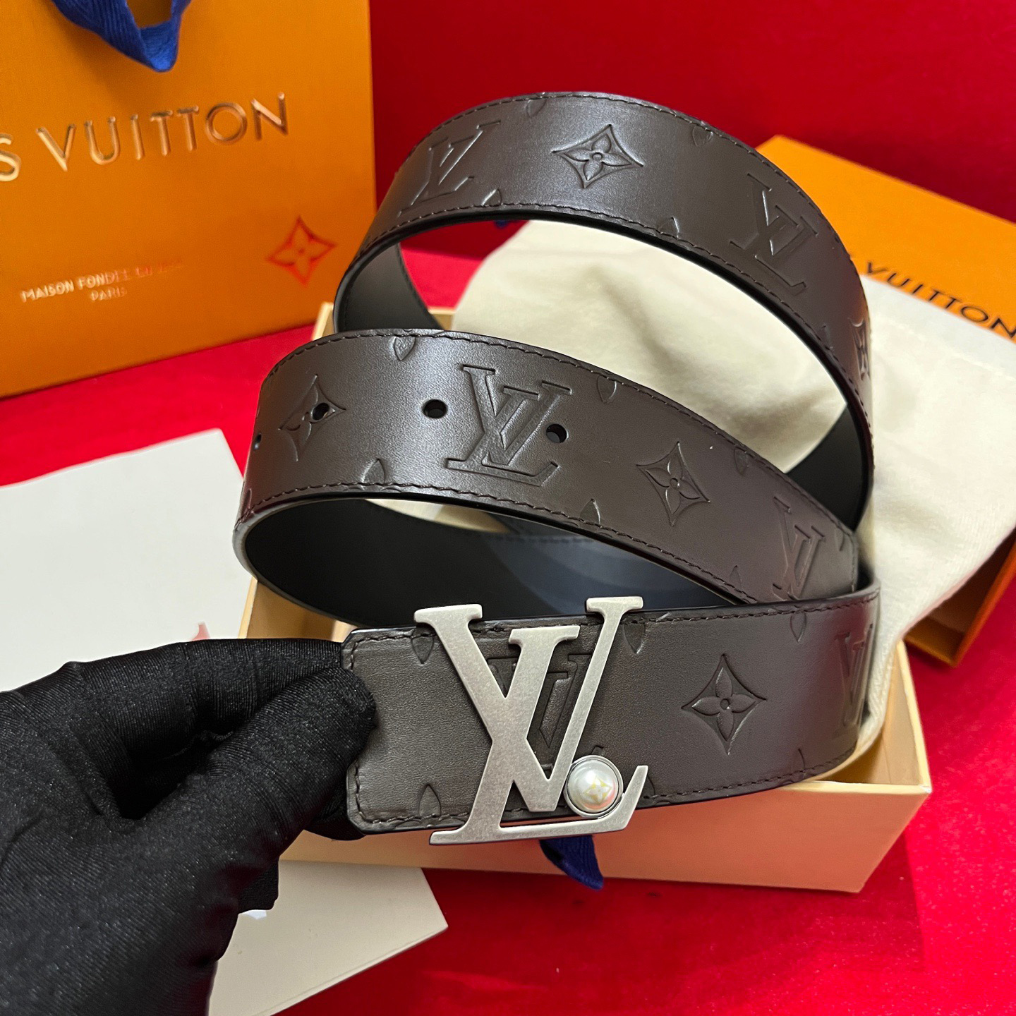 Louis Vuitton 루이비통 루이 비통 남성 진주 장식 모노그램 가죽 벨트 7