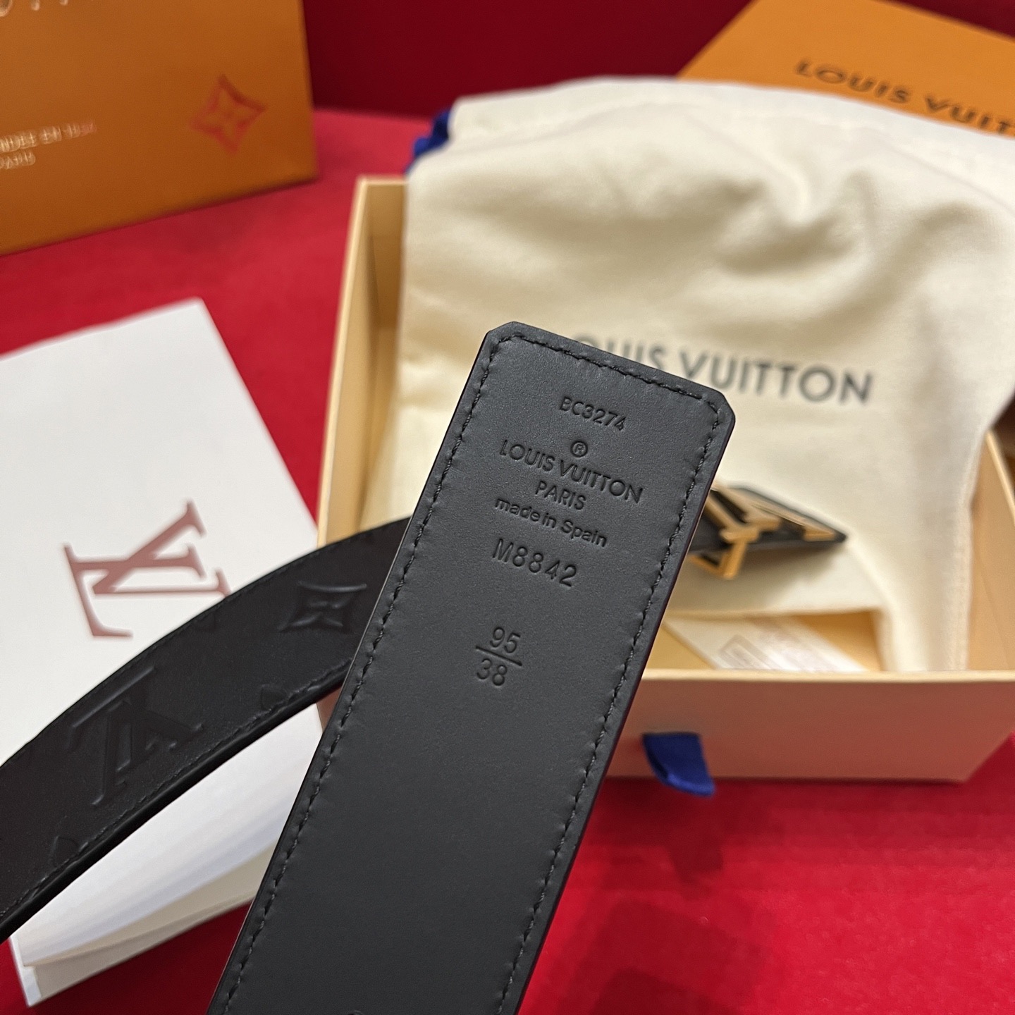 Louis Vuitton 루이비통 루이 비통 남성 진주 장식 모노그램 가죽 벨트 4