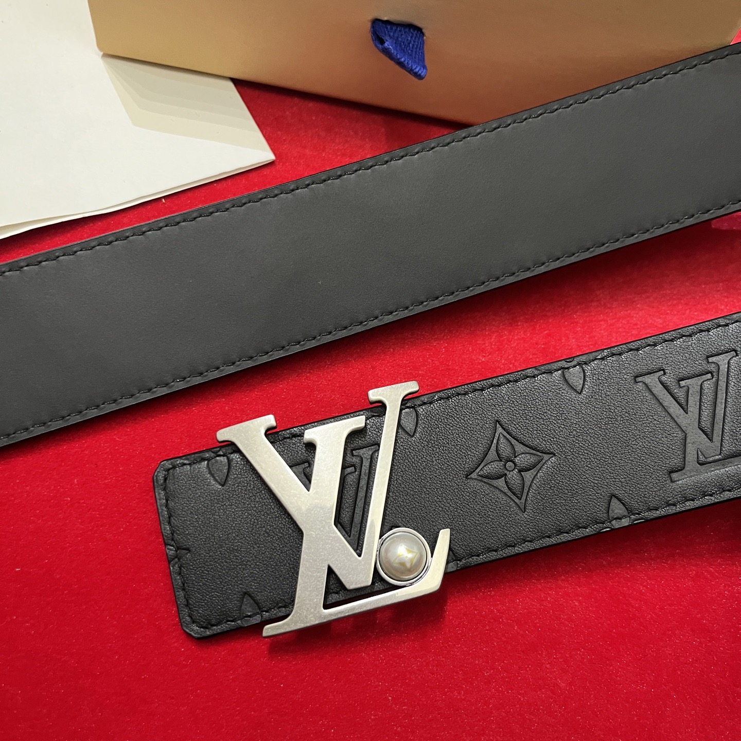 Louis Vuitton 루이비통 루이 비통 남성 진주 장식 모노그램 가죽 벨트 6