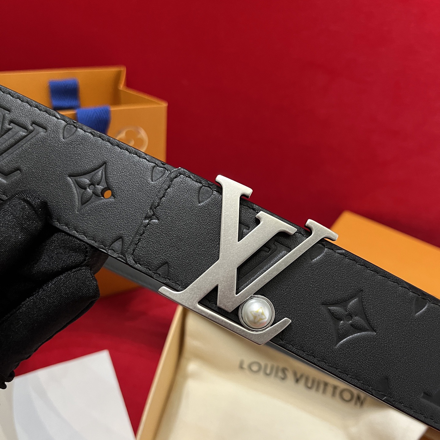 Louis Vuitton 루이비통 루이 비통 남성 진주 장식 모노그램 가죽 벨트 8
