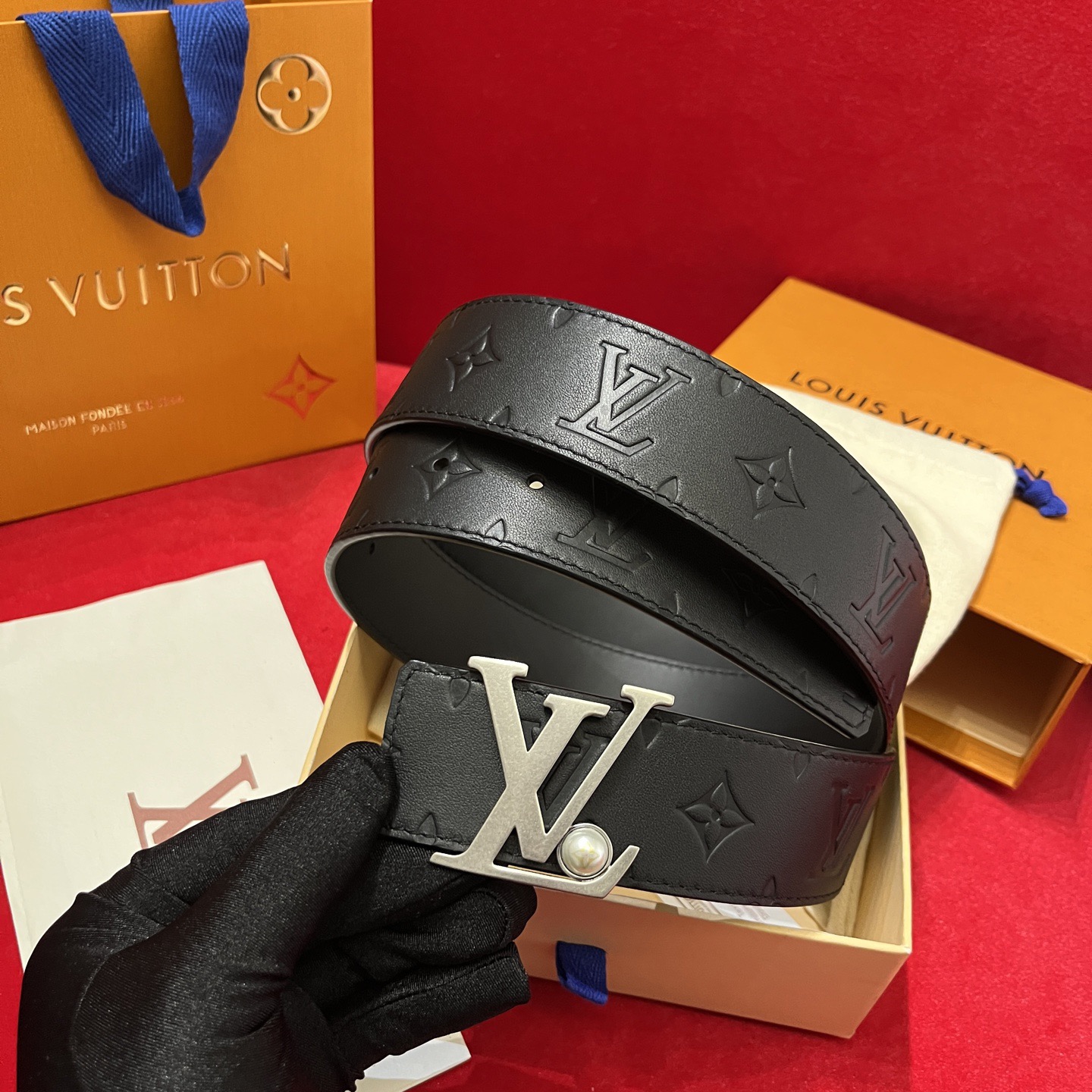 Louis Vuitton 루이비통 루이 비통 남성 진주 장식 모노그램 가죽 벨트 9