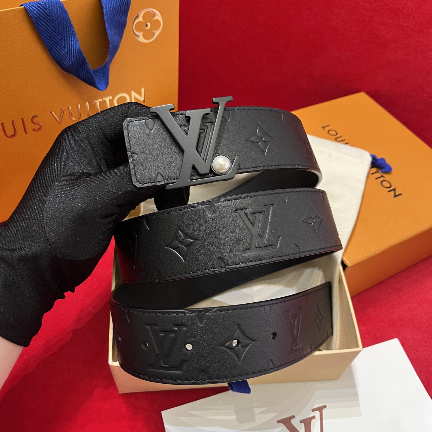 Louis Vuitton 루이비통 루이 비통 남성 진주 장식 모노그램 가죽 벨트 3