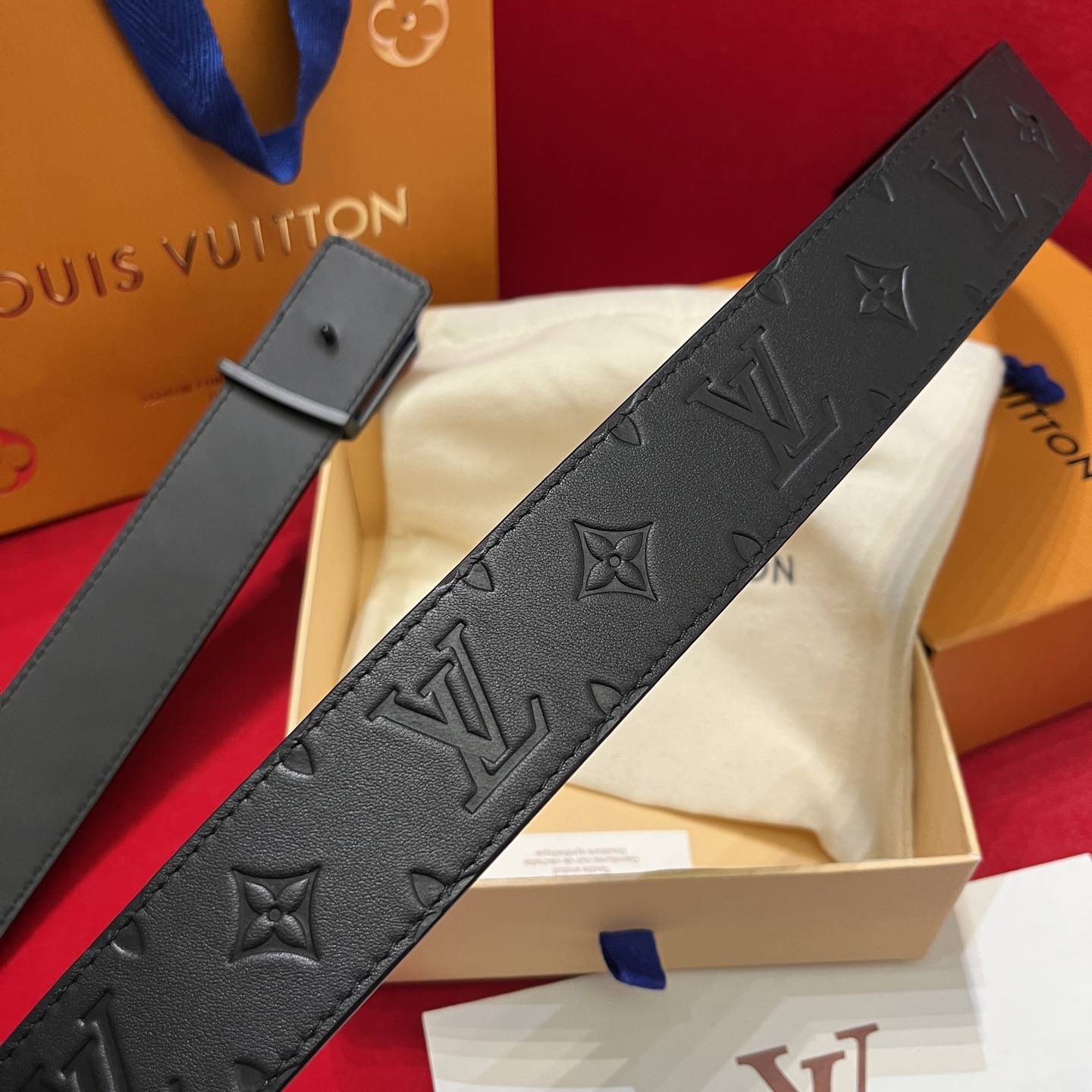 Louis Vuitton 루이비통 루이 비통 남성 진주 장식 모노그램 가죽 벨트 6