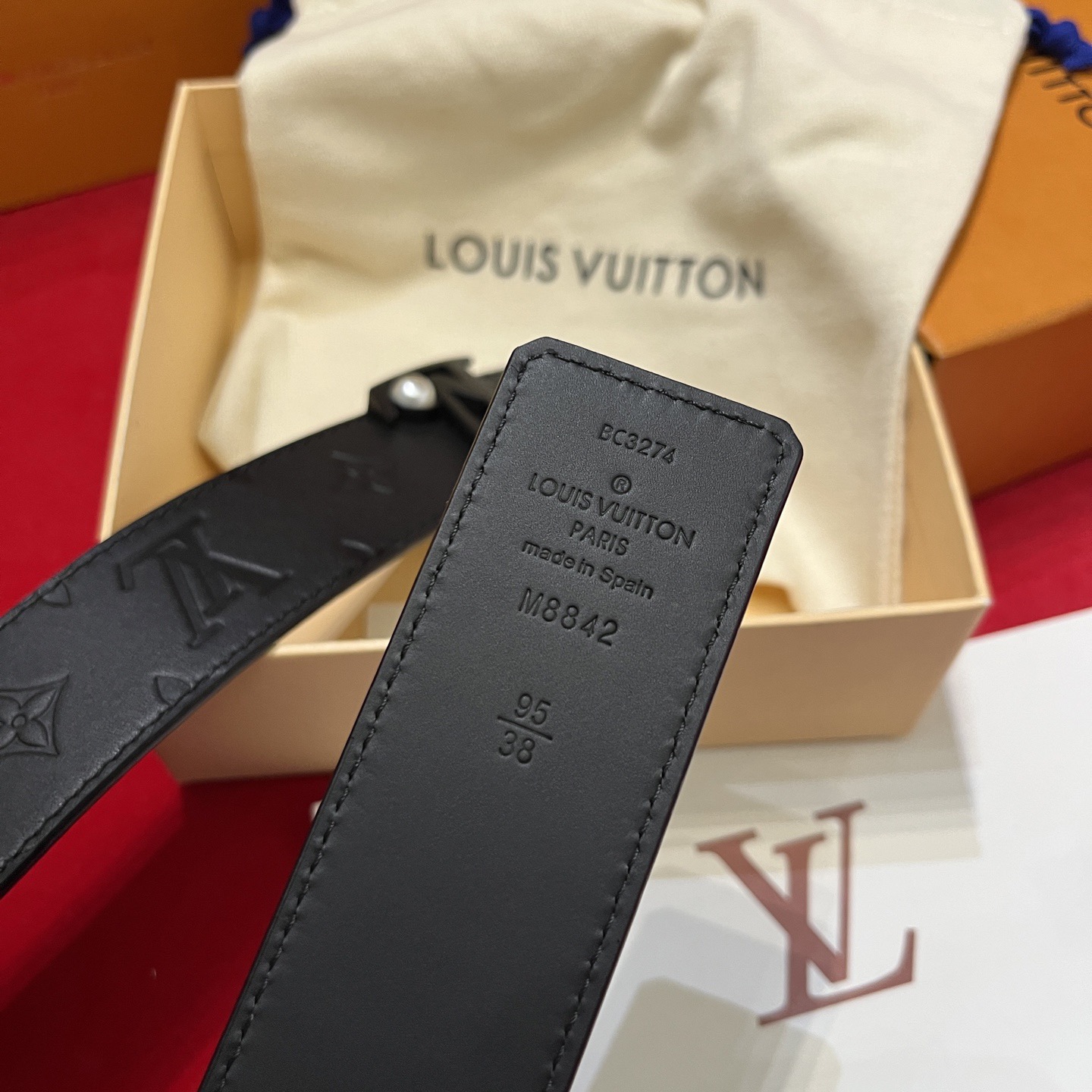 Louis Vuitton 루이비통 루이 비통 남성 진주 장식 모노그램 가죽 벨트 7
