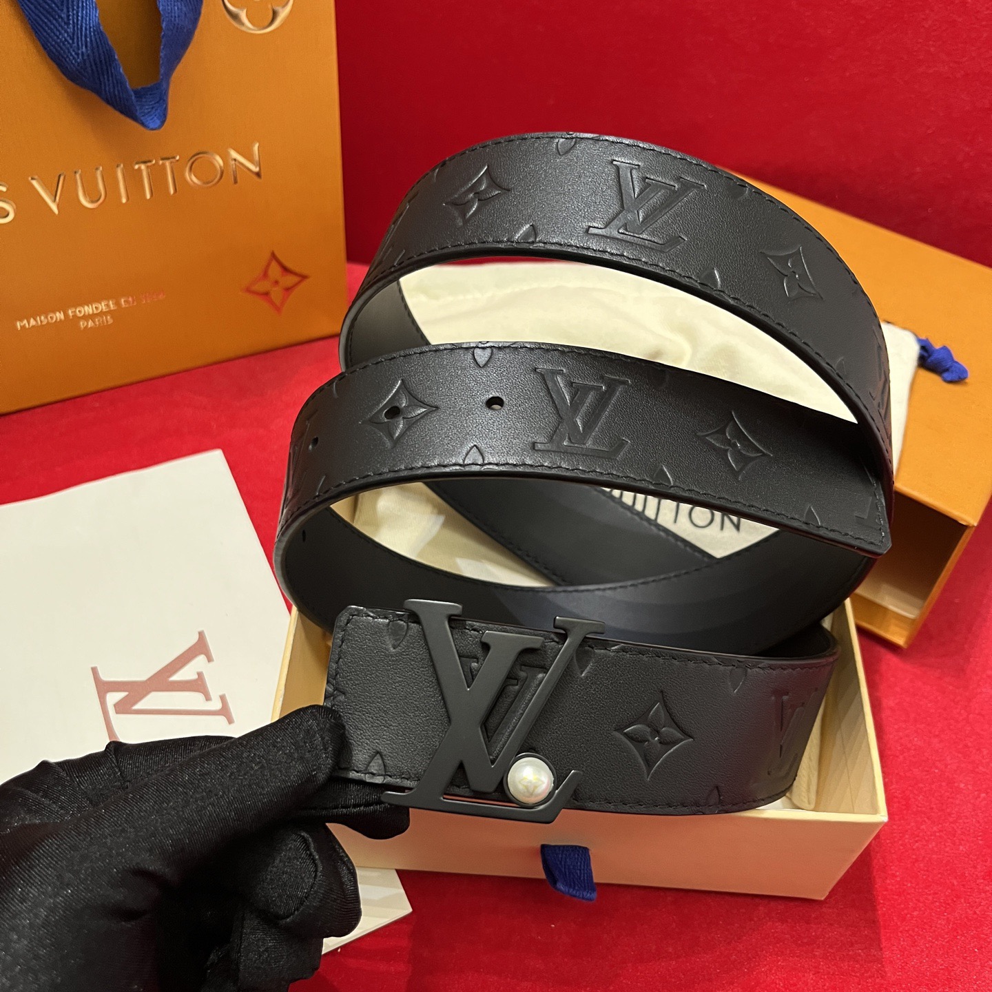 Louis Vuitton 루이비통 루이 비통 남성 진주 장식 모노그램 가죽 벨트 9