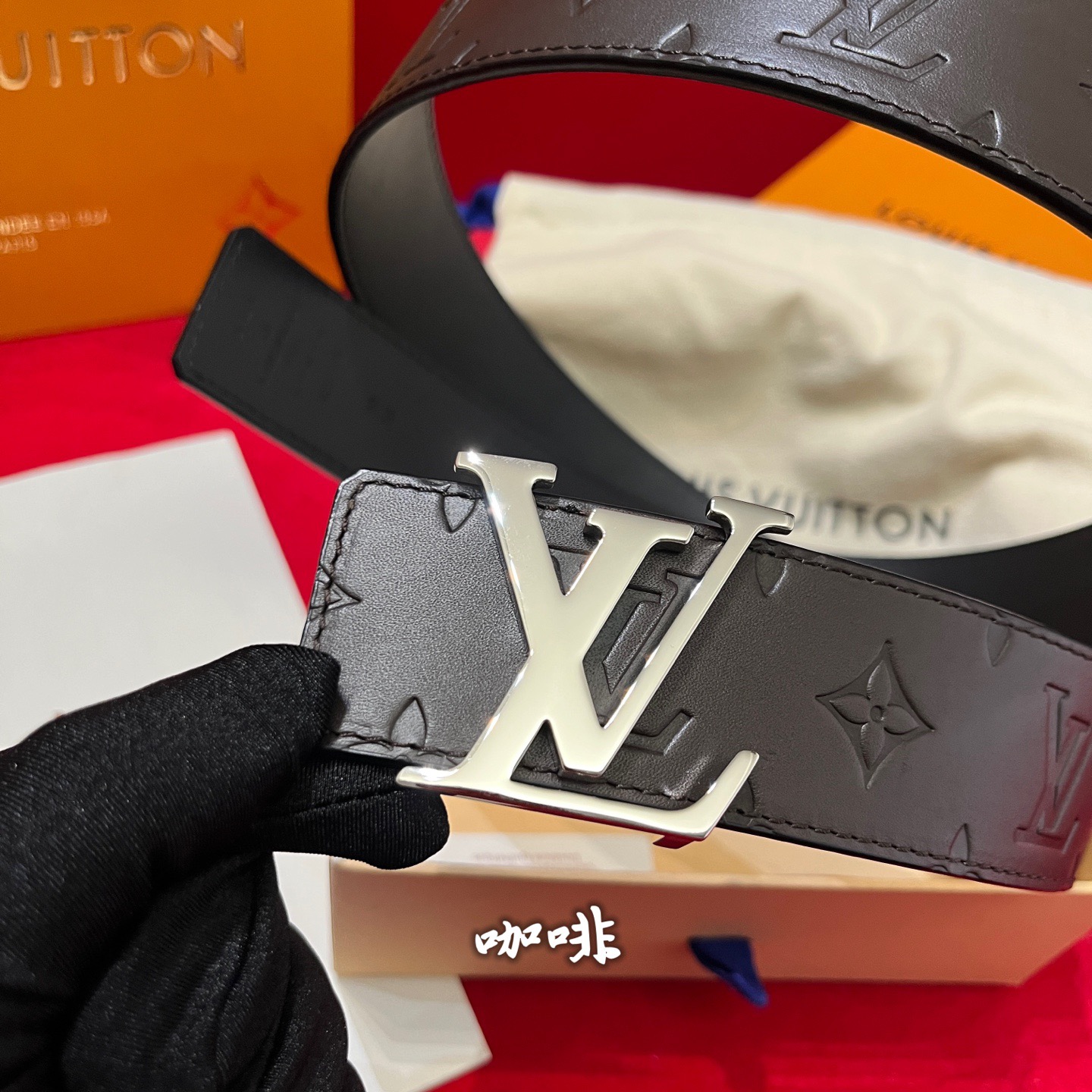 Louis Vuitton 루이비통 루이 비통 남성 진주 장식 모노그램 가죽 벨트 8