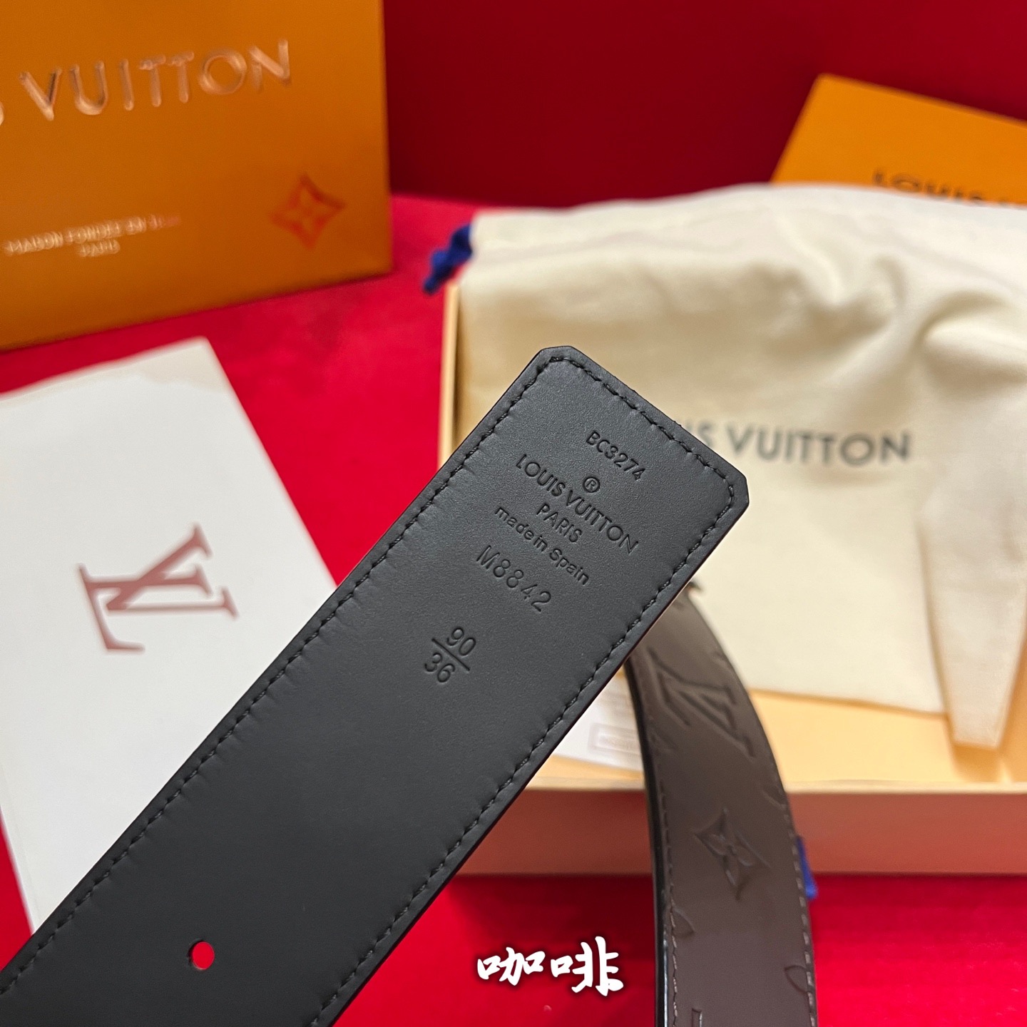 Louis Vuitton 루이비통 루이 비통 남성 진주 장식 모노그램 가죽 벨트 4