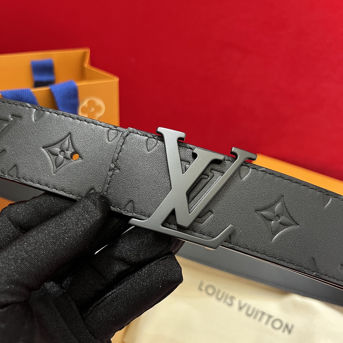 Louis Vuitton 루이비통 루이 비통 남성 진주 장식 모노그램 가죽 벨트 2