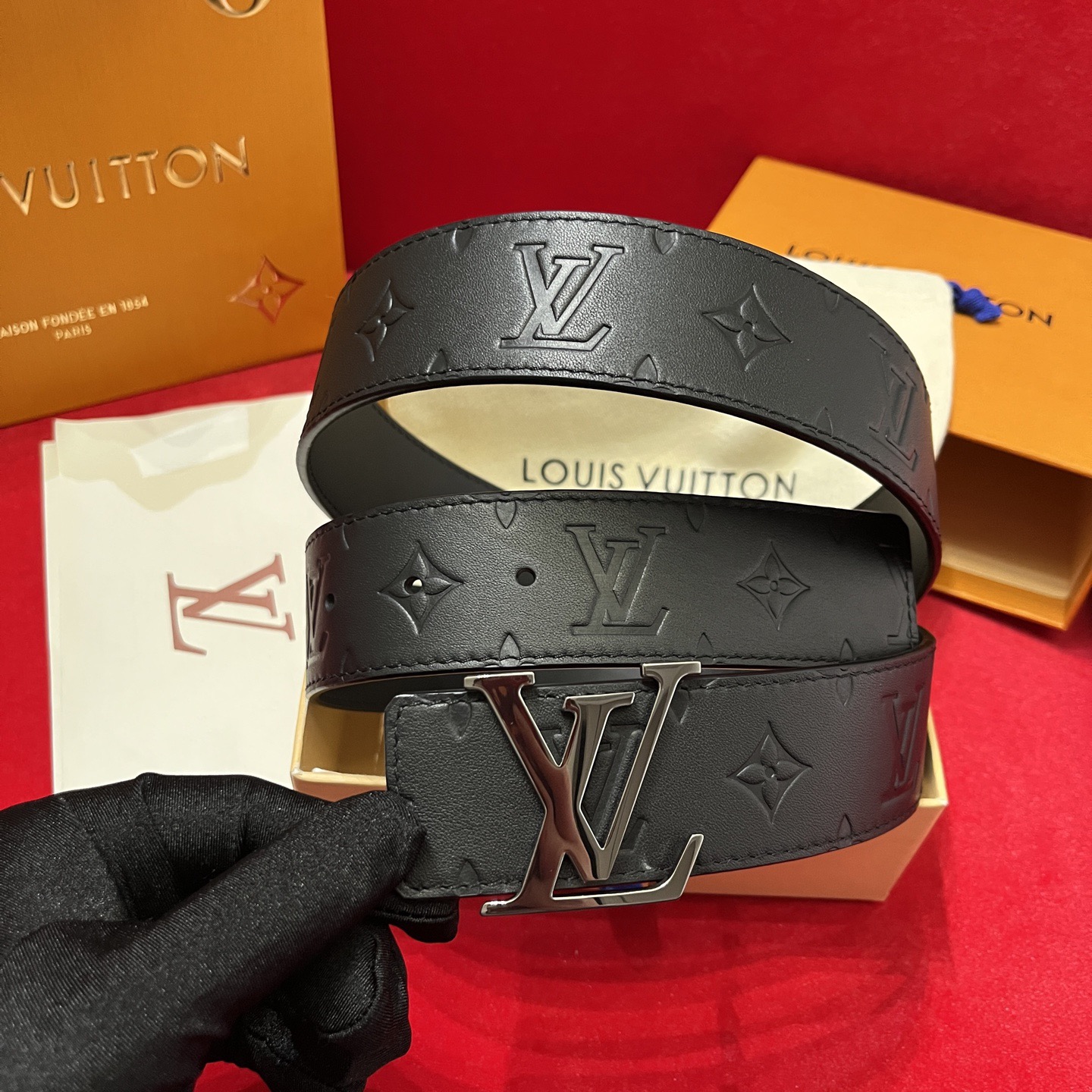 Louis Vuitton 루이비통 루이 비통 남성 진주 장식 모노그램 가죽 벨트 6
