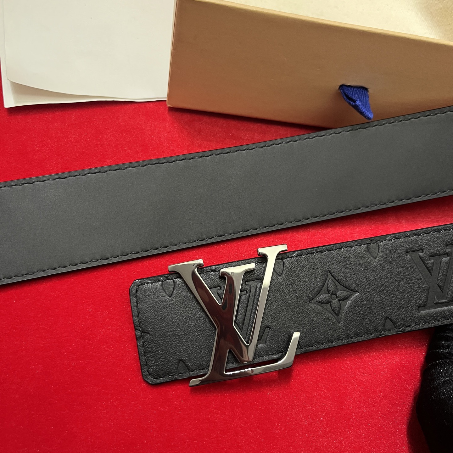 Louis Vuitton 루이비통 루이 비통 남성 진주 장식 모노그램 가죽 벨트 8