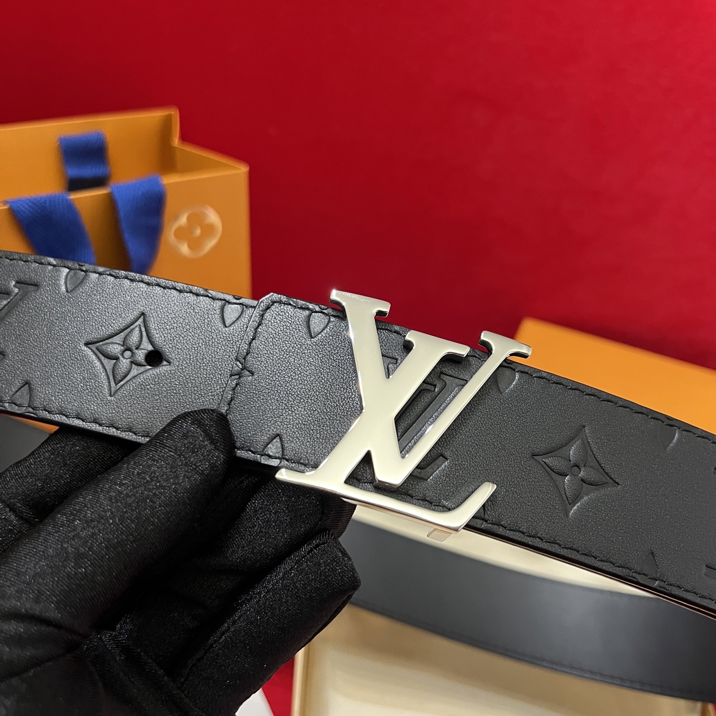 Louis Vuitton 루이비통 루이 비통 남성 진주 장식 모노그램 가죽 벨트 2