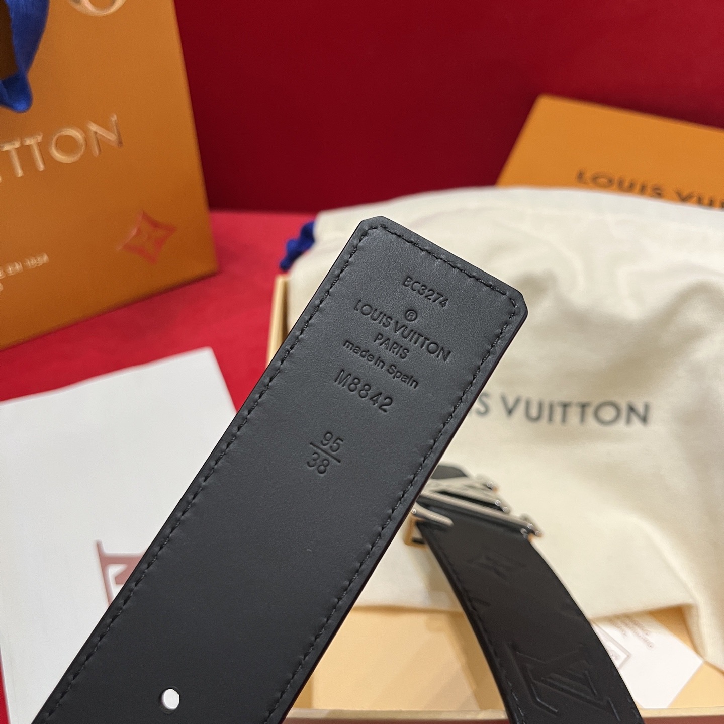 Louis Vuitton 루이비통 루이 비통 남성 진주 장식 모노그램 가죽 벨트 5