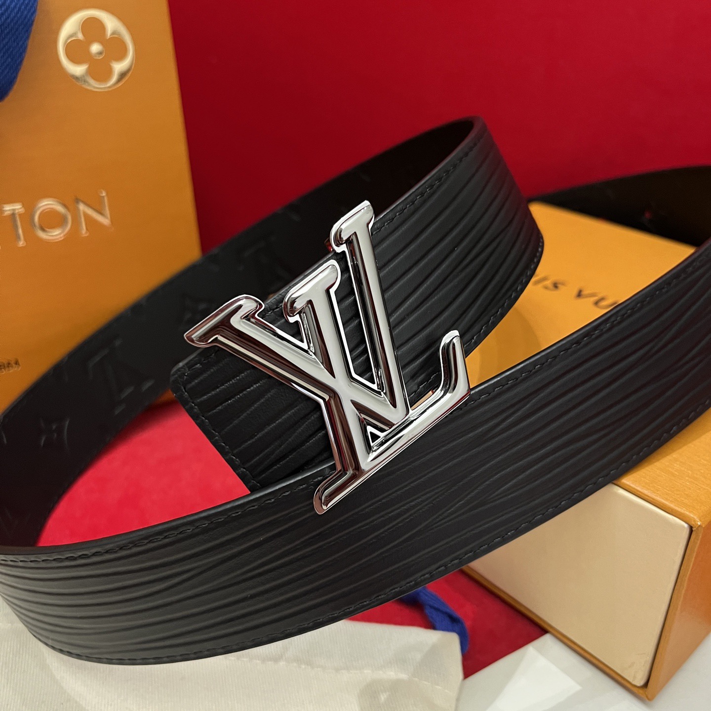 Louis Vuitton 루이비통 루이 비통 남성 양면 소가죽 벨트 2