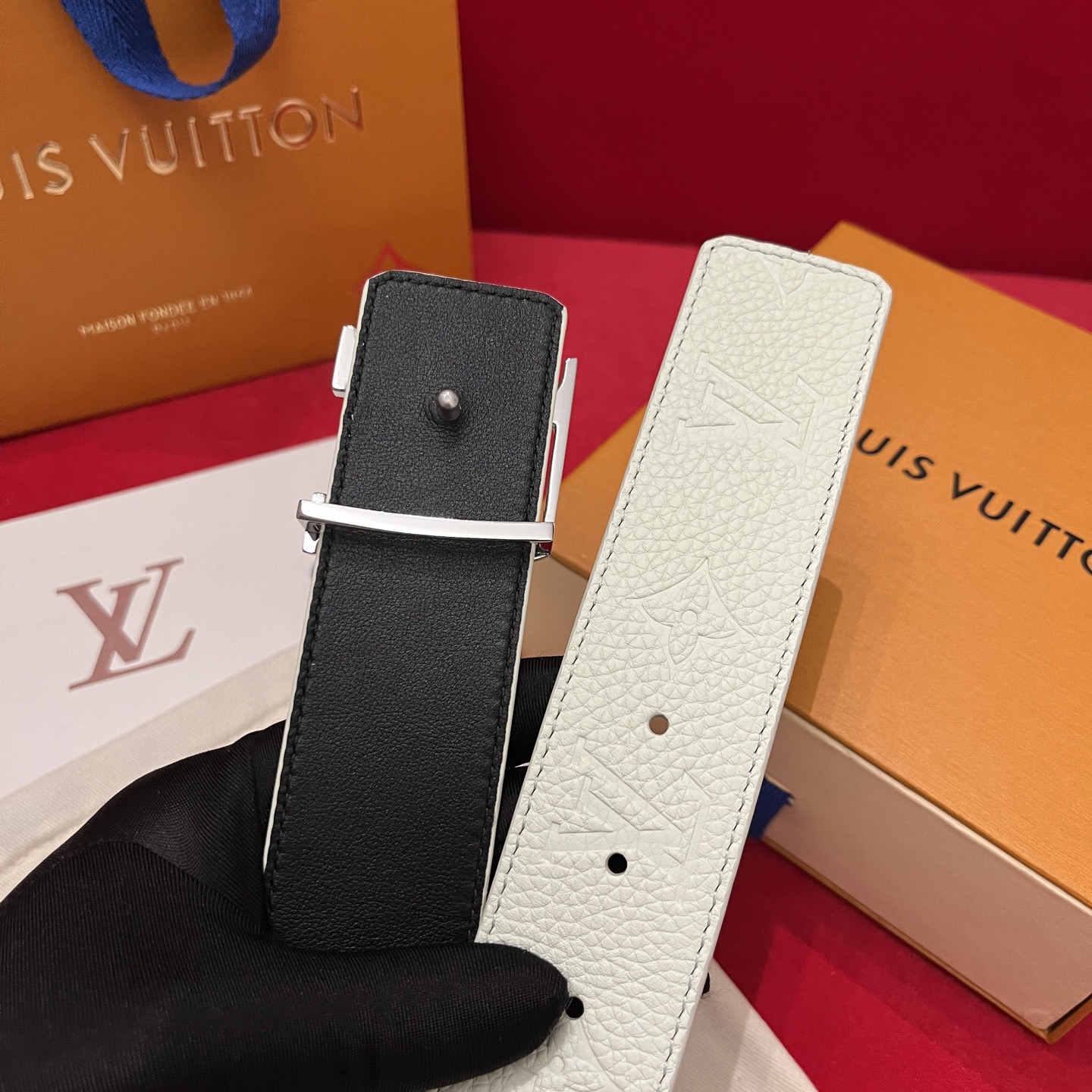 Louis Vuitton 루이비통 루이 비통 토고 패턴 모노그램 남성 가죽 벨트 5