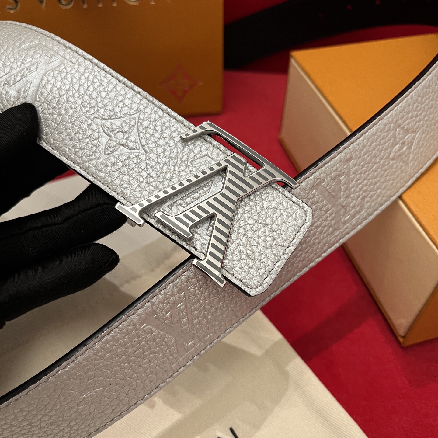 Louis Vuitton 루이비통 루이 비통 토고 패턴 모노그램 남성 가죽 벨트 11