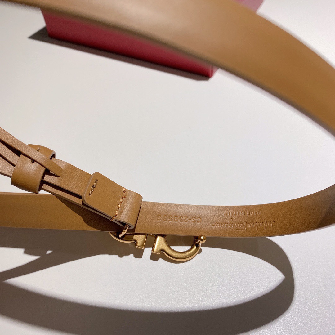 Salvatore Ferragamo 살바토레 페라가모 간치니 소가죽 슬림 벨트 3