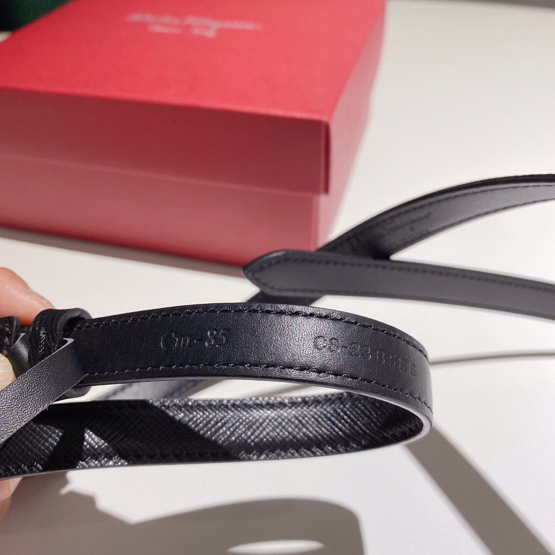 FERRAGAMO 페레가모 FW2023 HUG 나파 가죽 토트백 4