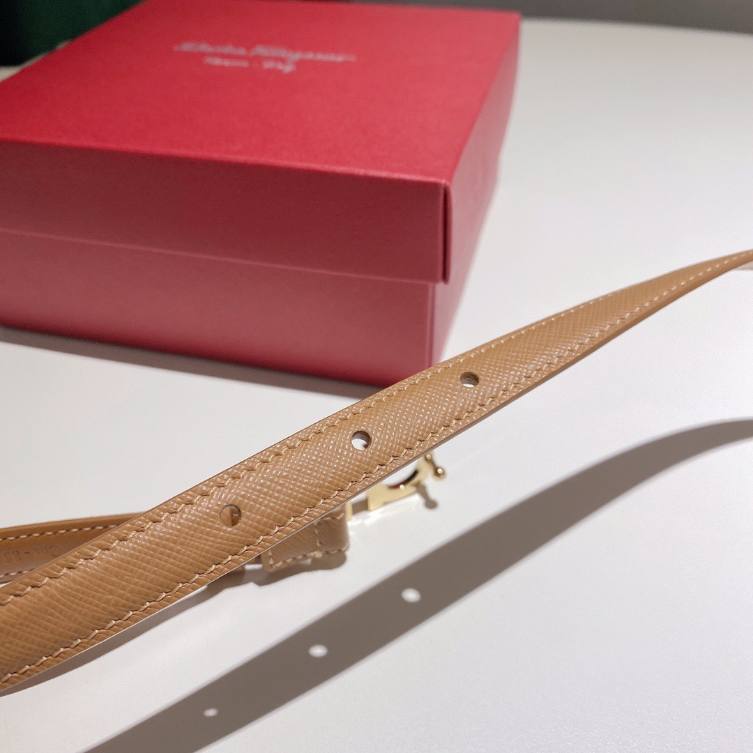 FERRAGAMO 페레가모 FW2023 HUG 나파 가죽 토트백 1