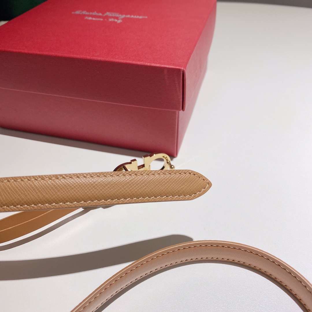 FERRAGAMO 페레가모 FW2023 HUG 나파 가죽 토트백 2