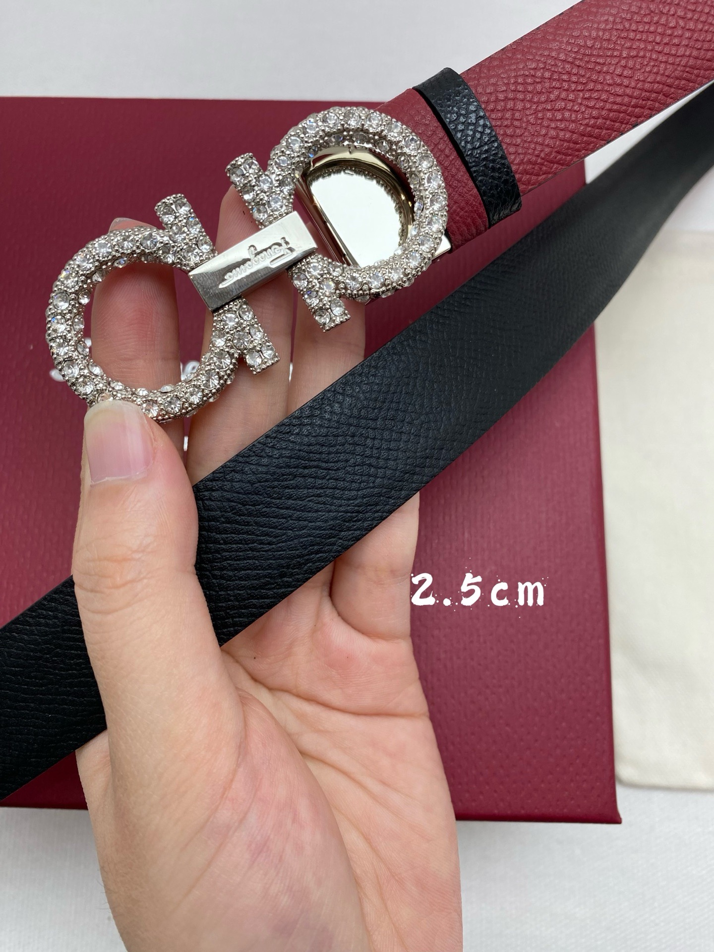 FERRAGAMO 페레가모 FW2023 HUG 나파 가죽 토트백 2